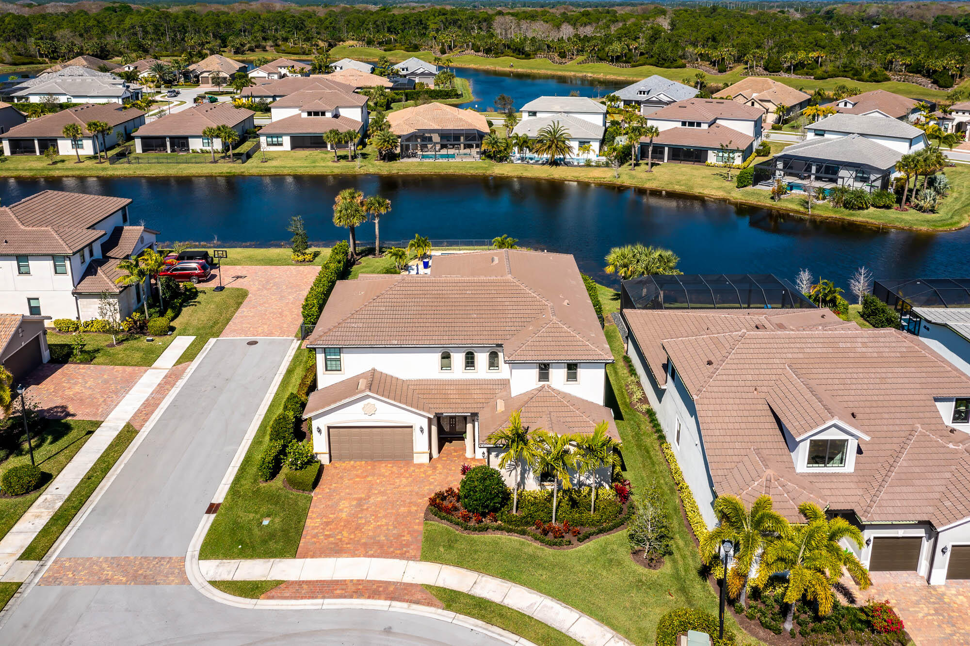 121 Echelon Crest Trail