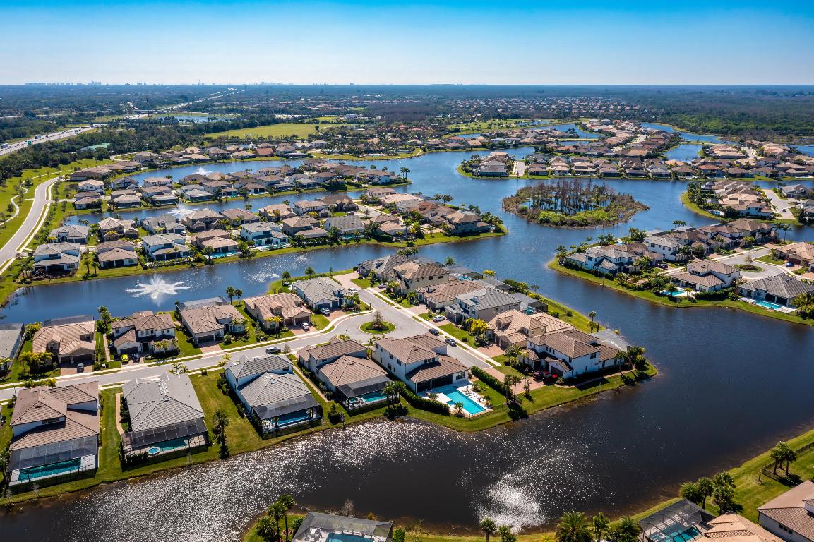 121 Echelon Crest Trail