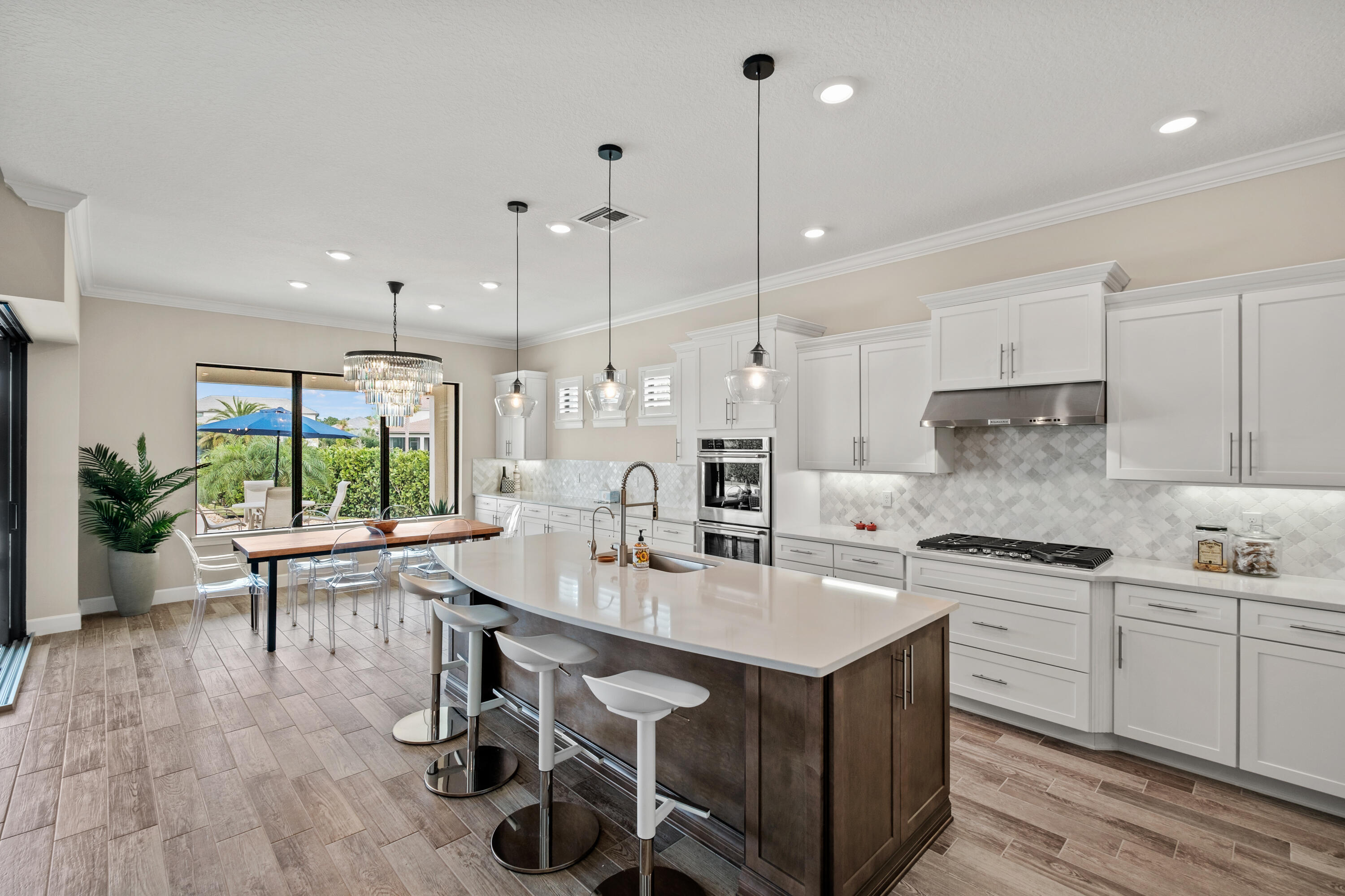 121 Echelon Crest Trail