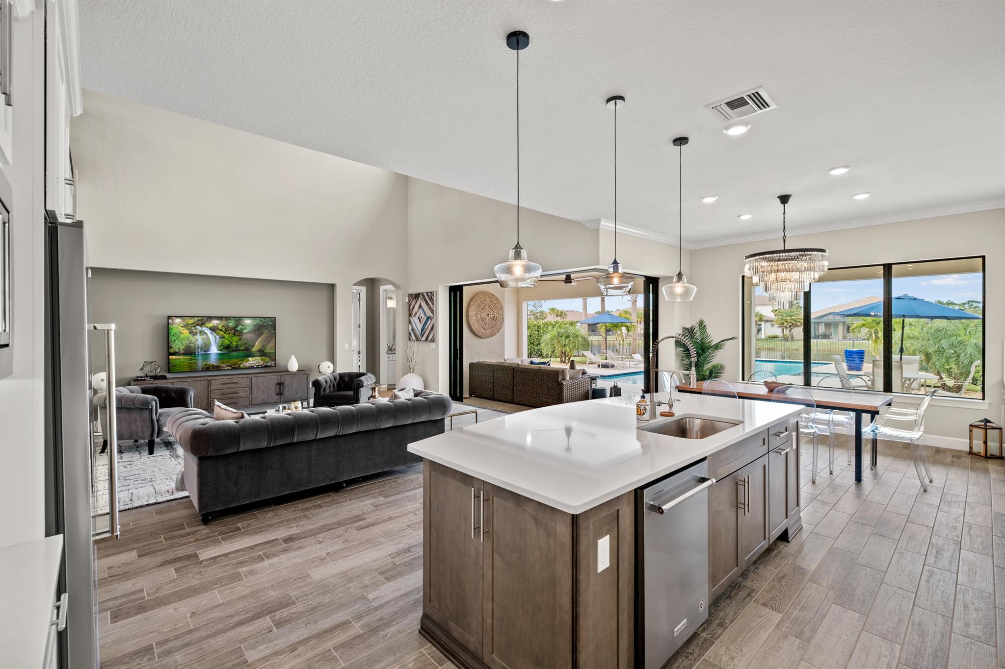 121 Echelon Crest Trail