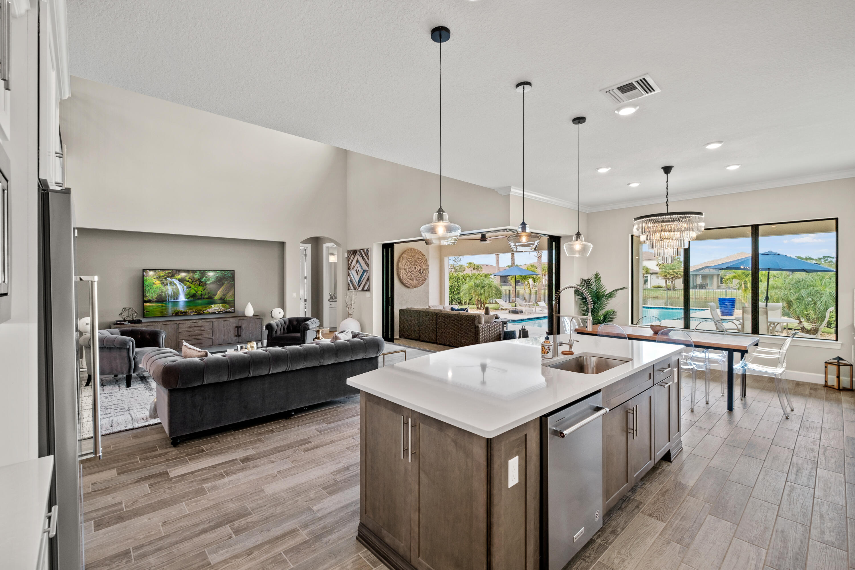 121 Echelon Crest Trail