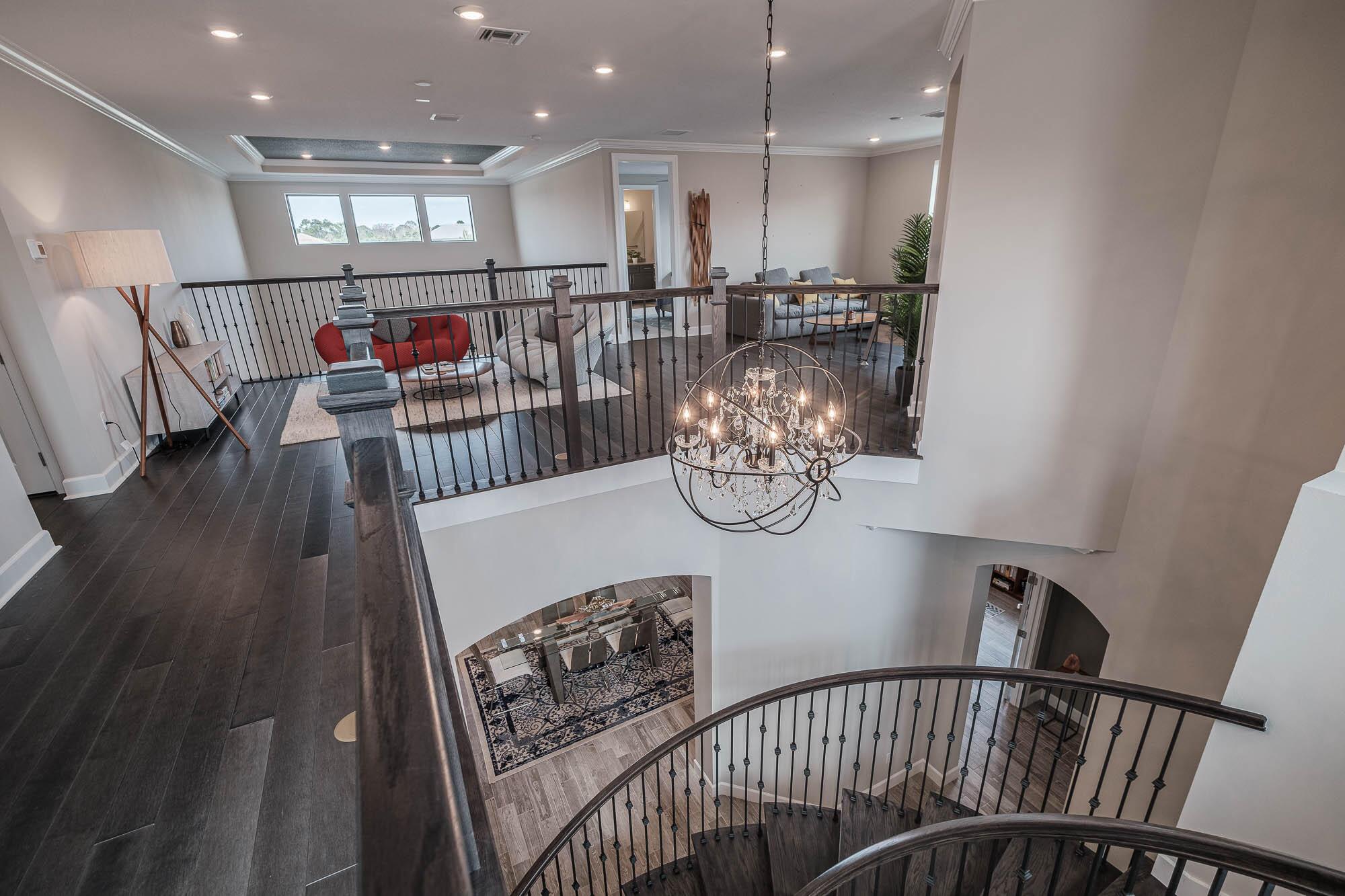 121 Echelon Crest Trail