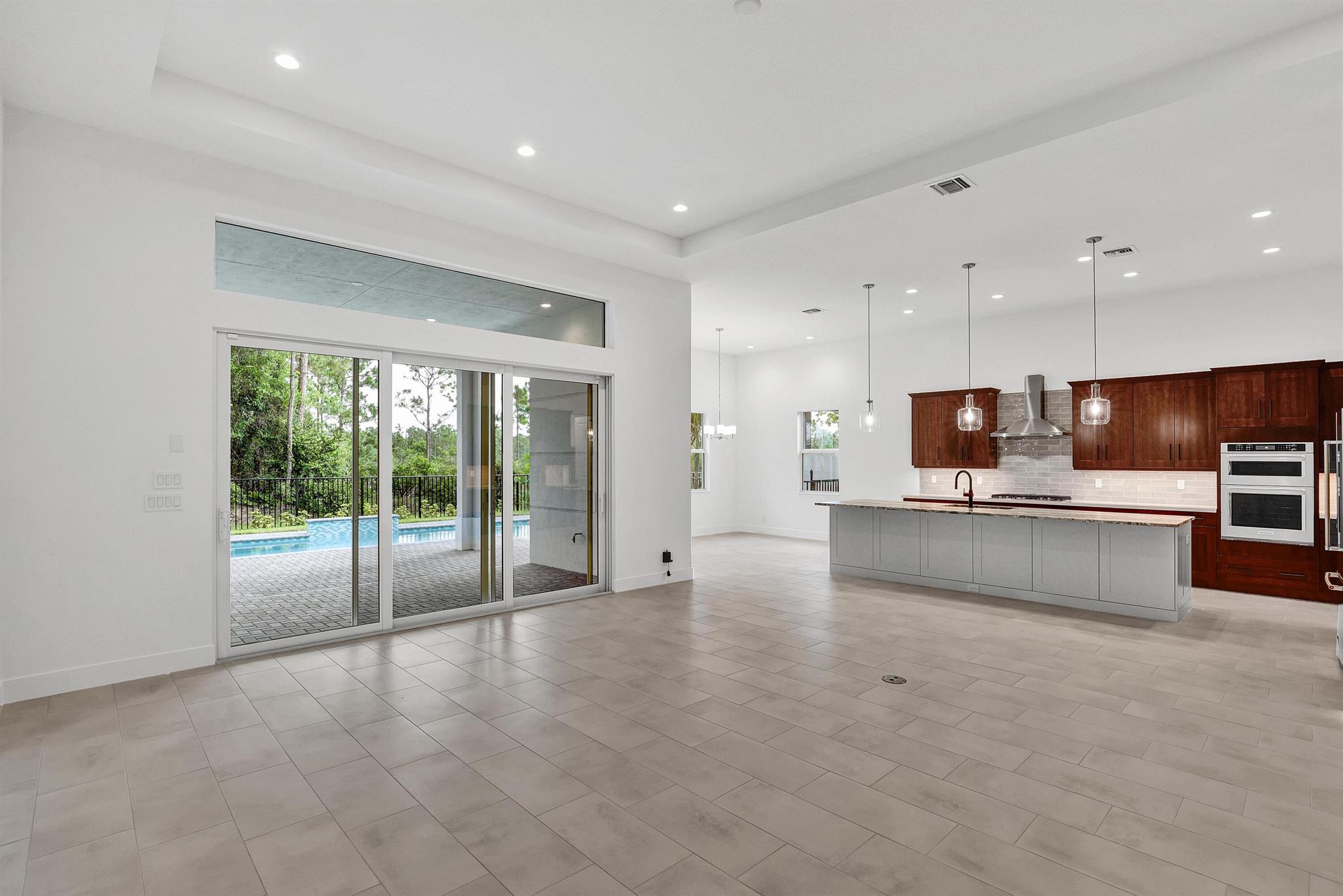 10082 Timber Creek Way