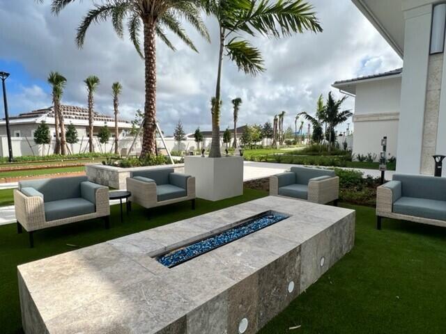 10082 Timber Creek Way