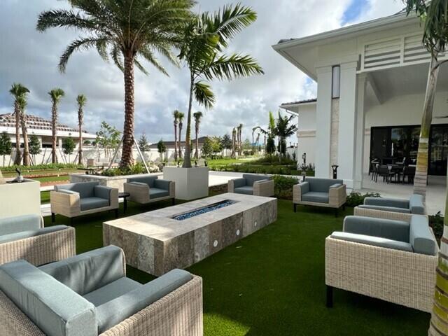 10082 Timber Creek Way