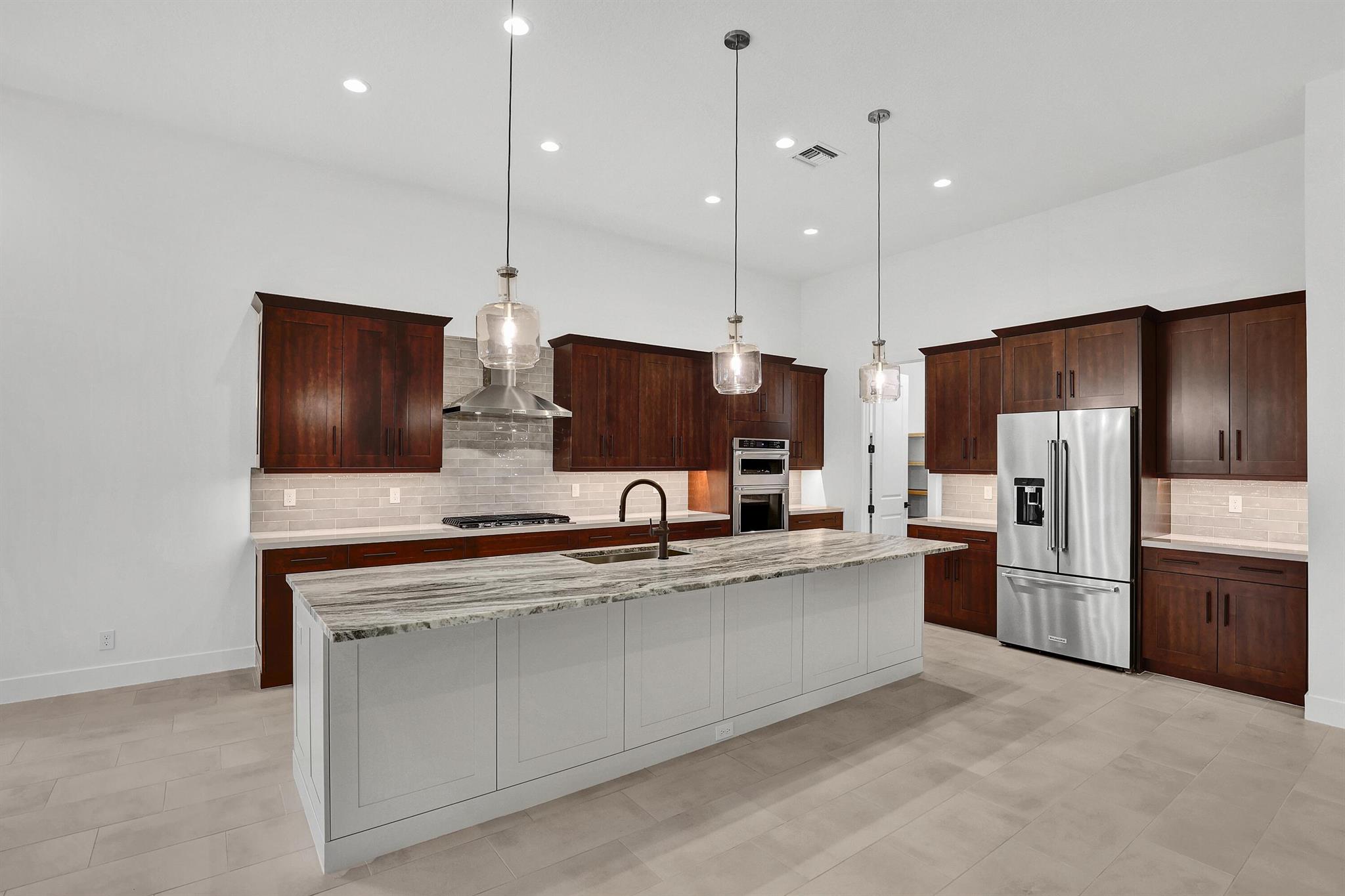 10082 Timber Creek Way