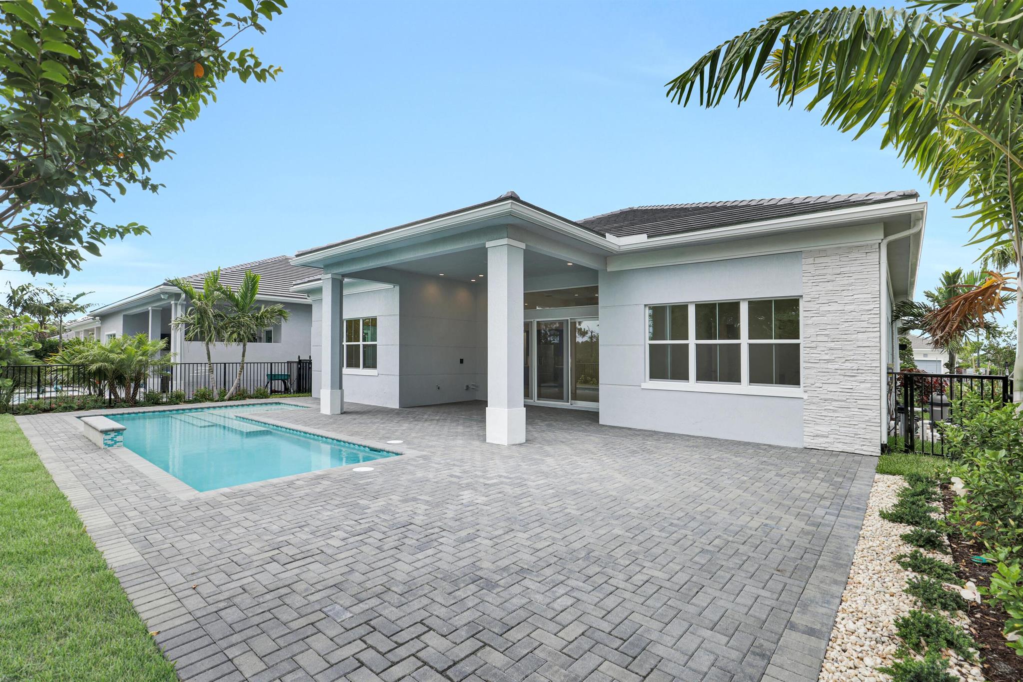 10082 Timber Creek Way