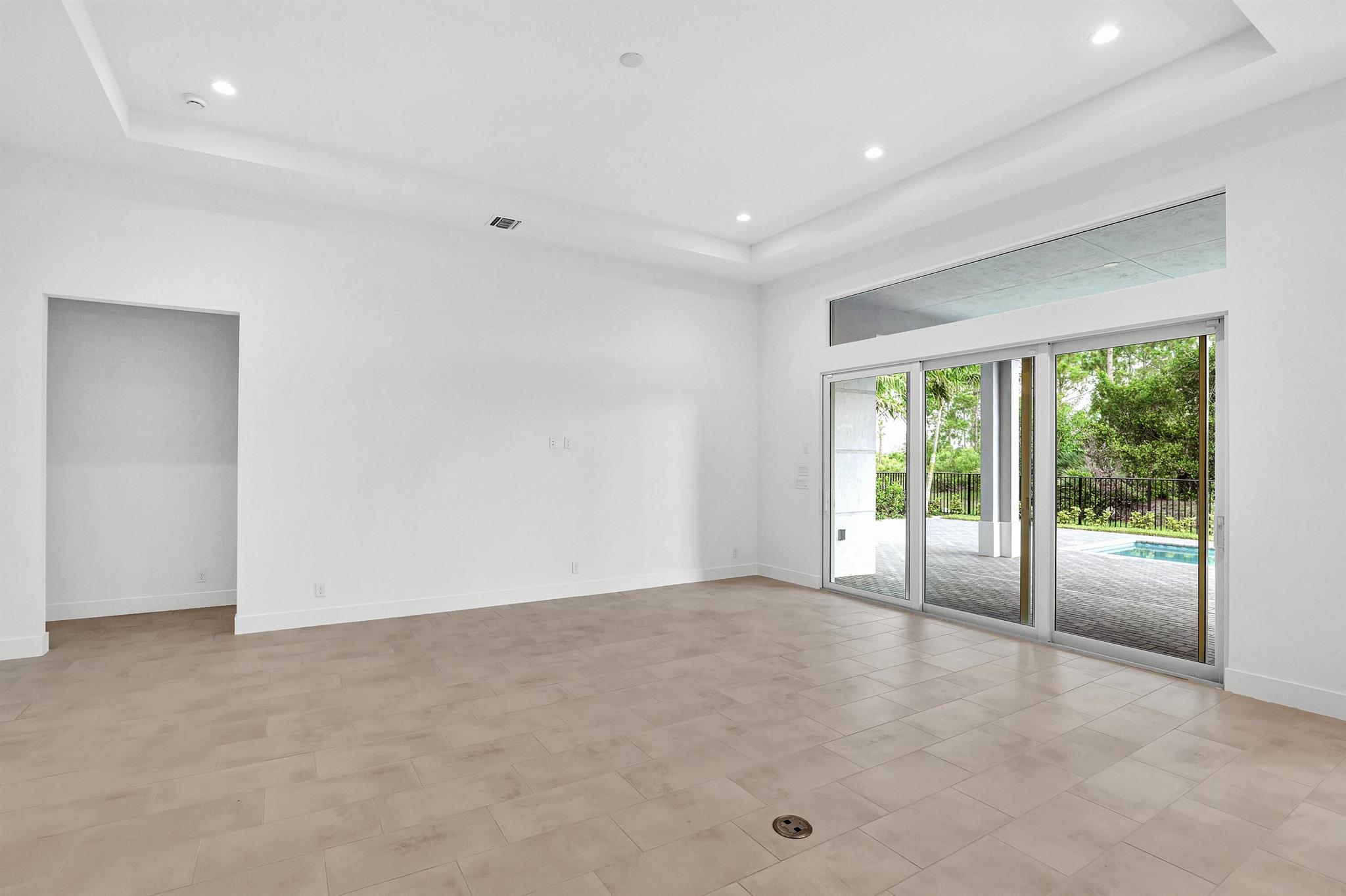 10082 Timber Creek Way