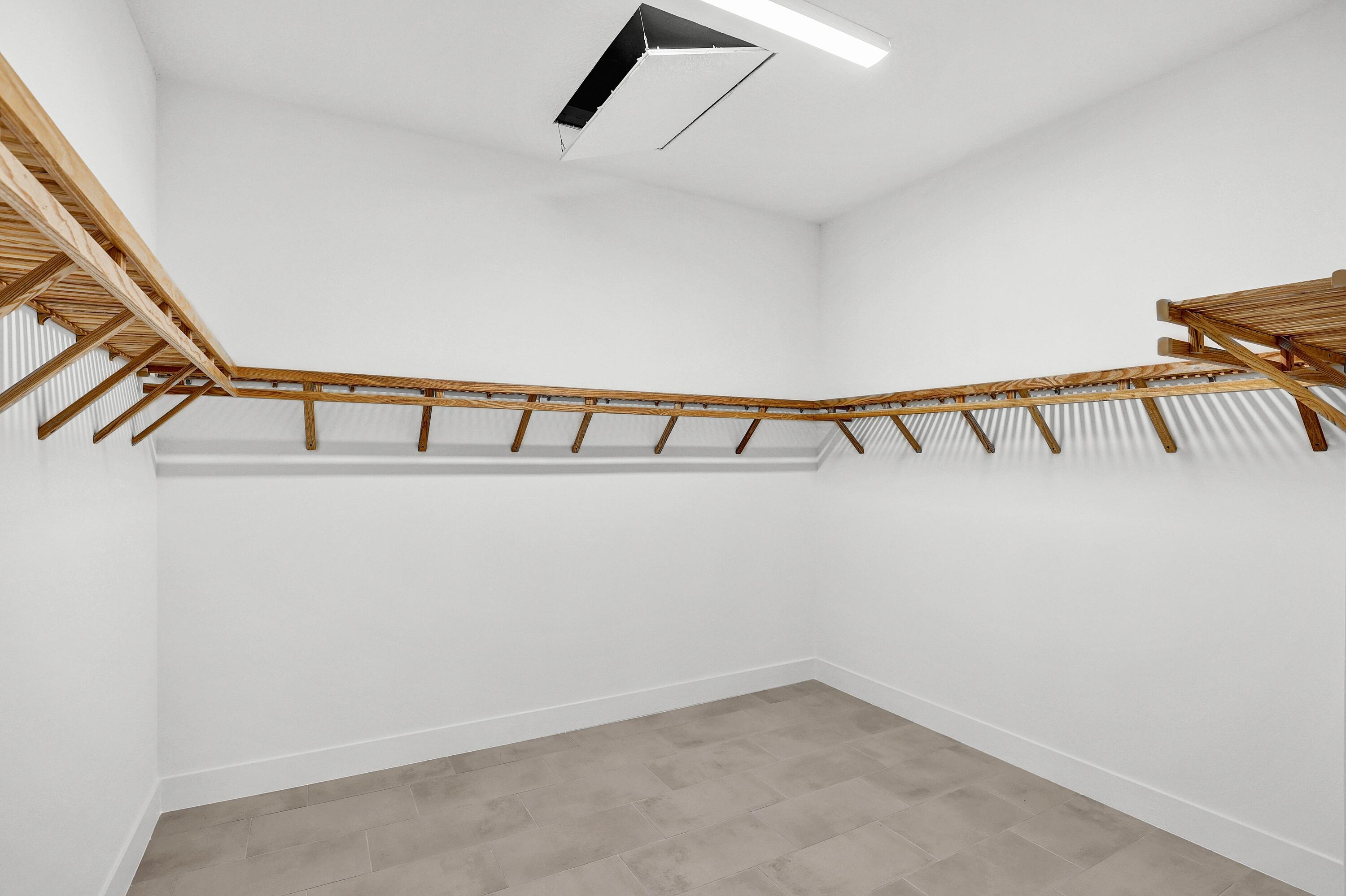 10082 Timber Creek Way