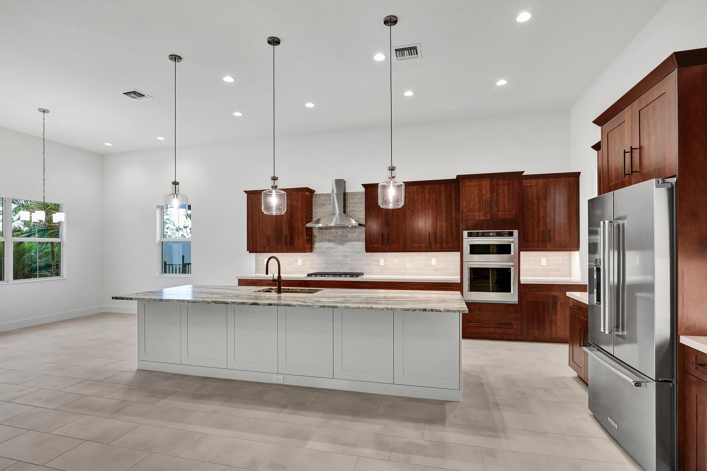 10082 Timber Creek Way