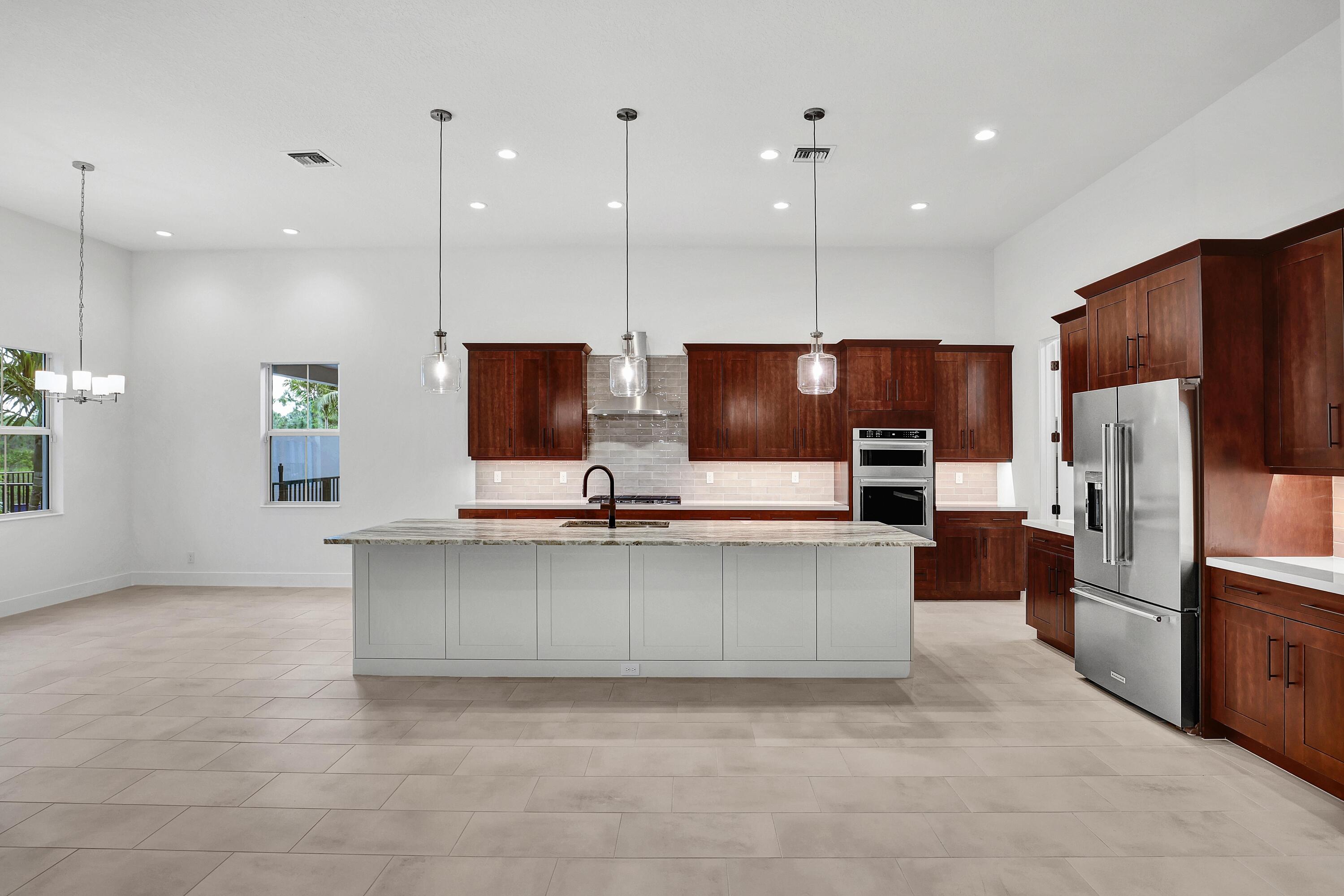 10082 Timber Creek Way