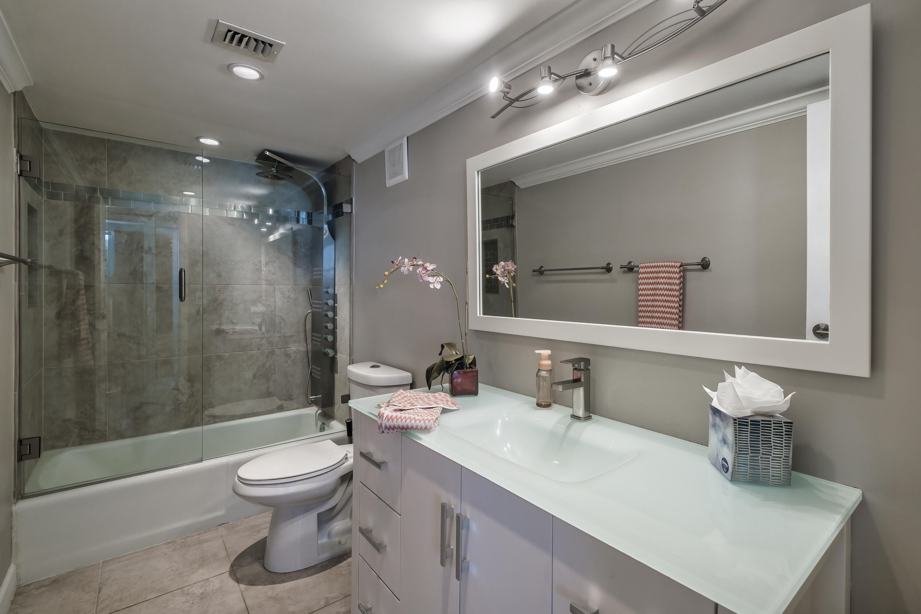 5440 N Ocean Drive 1206