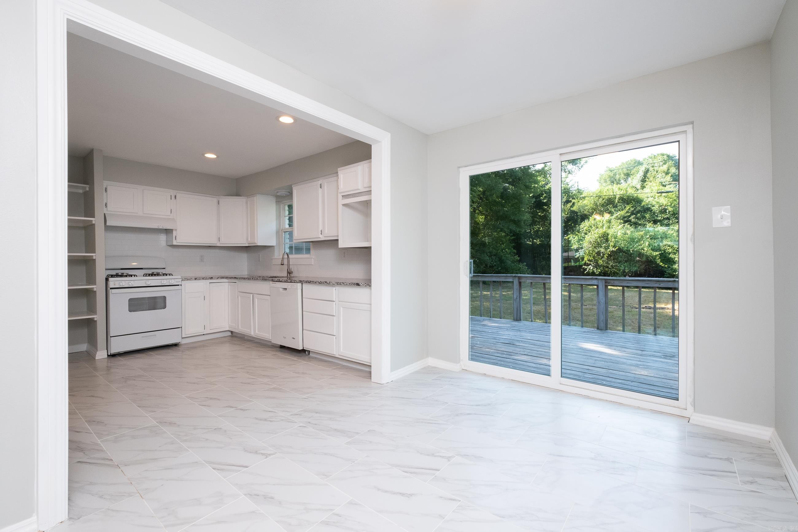 8915 Cloverhill Road