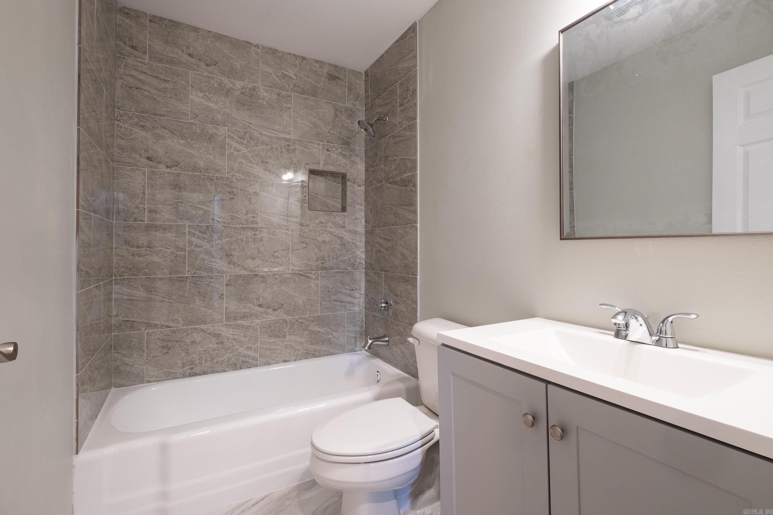 8915 Cloverhill Road