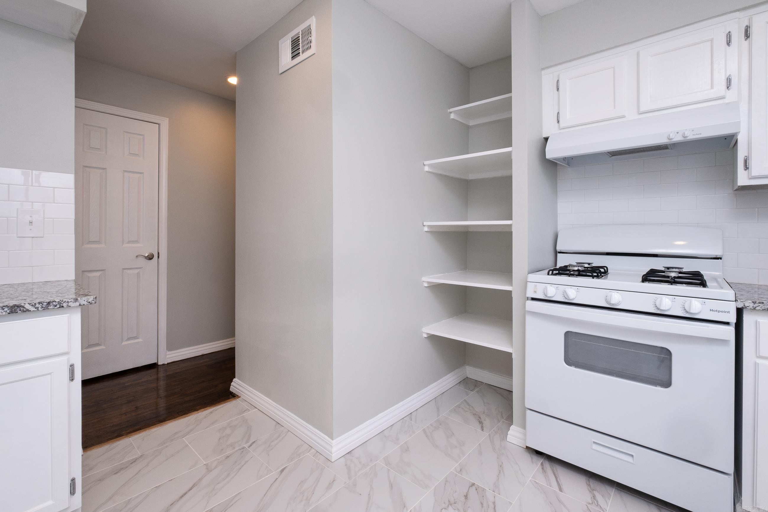 8915 Cloverhill Road