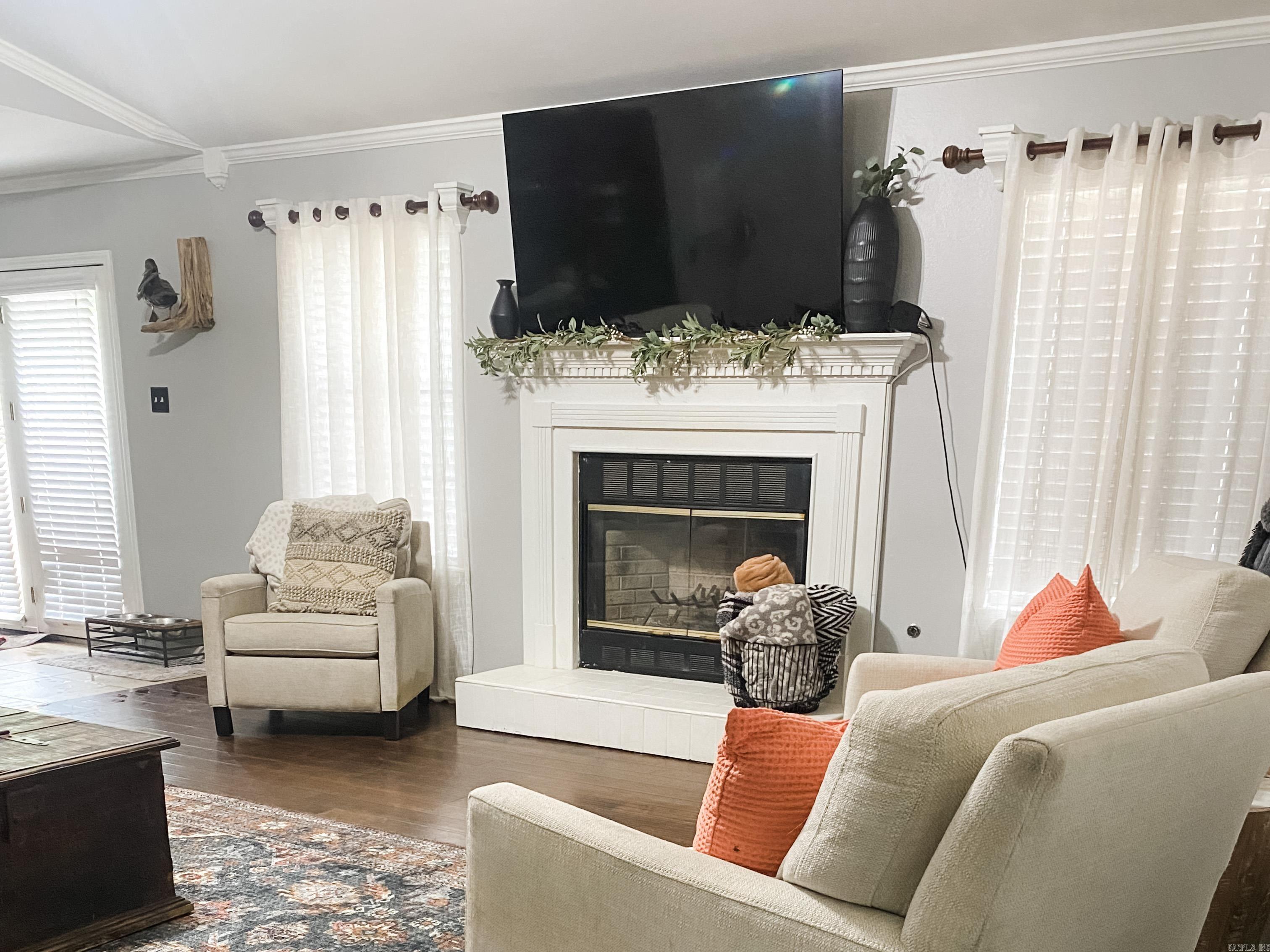 147 Rolling Oaks Drive