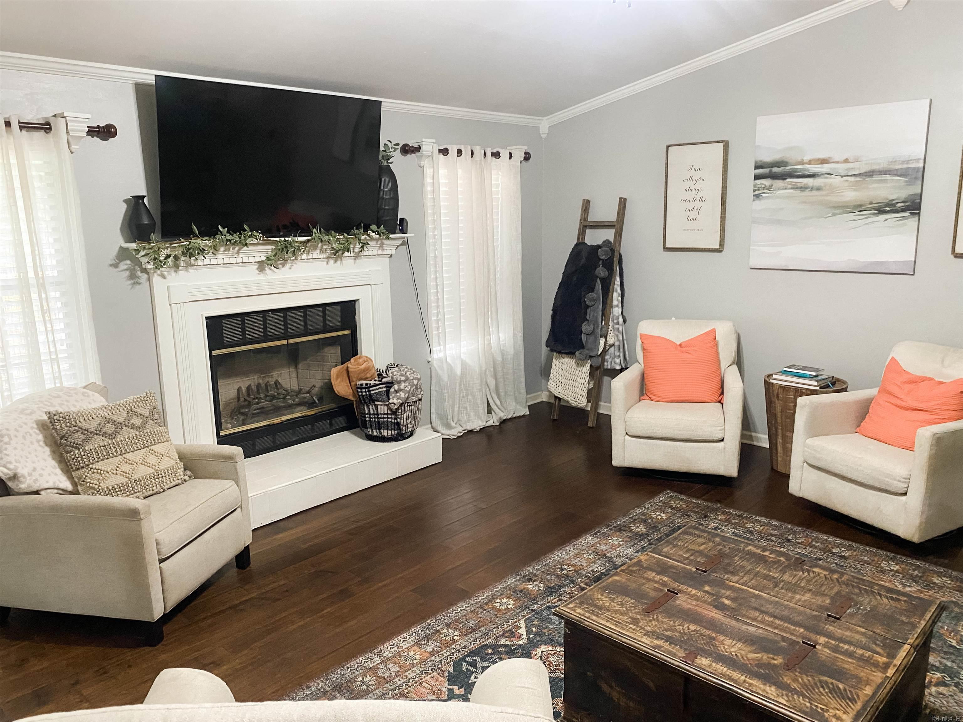 147 Rolling Oaks Drive