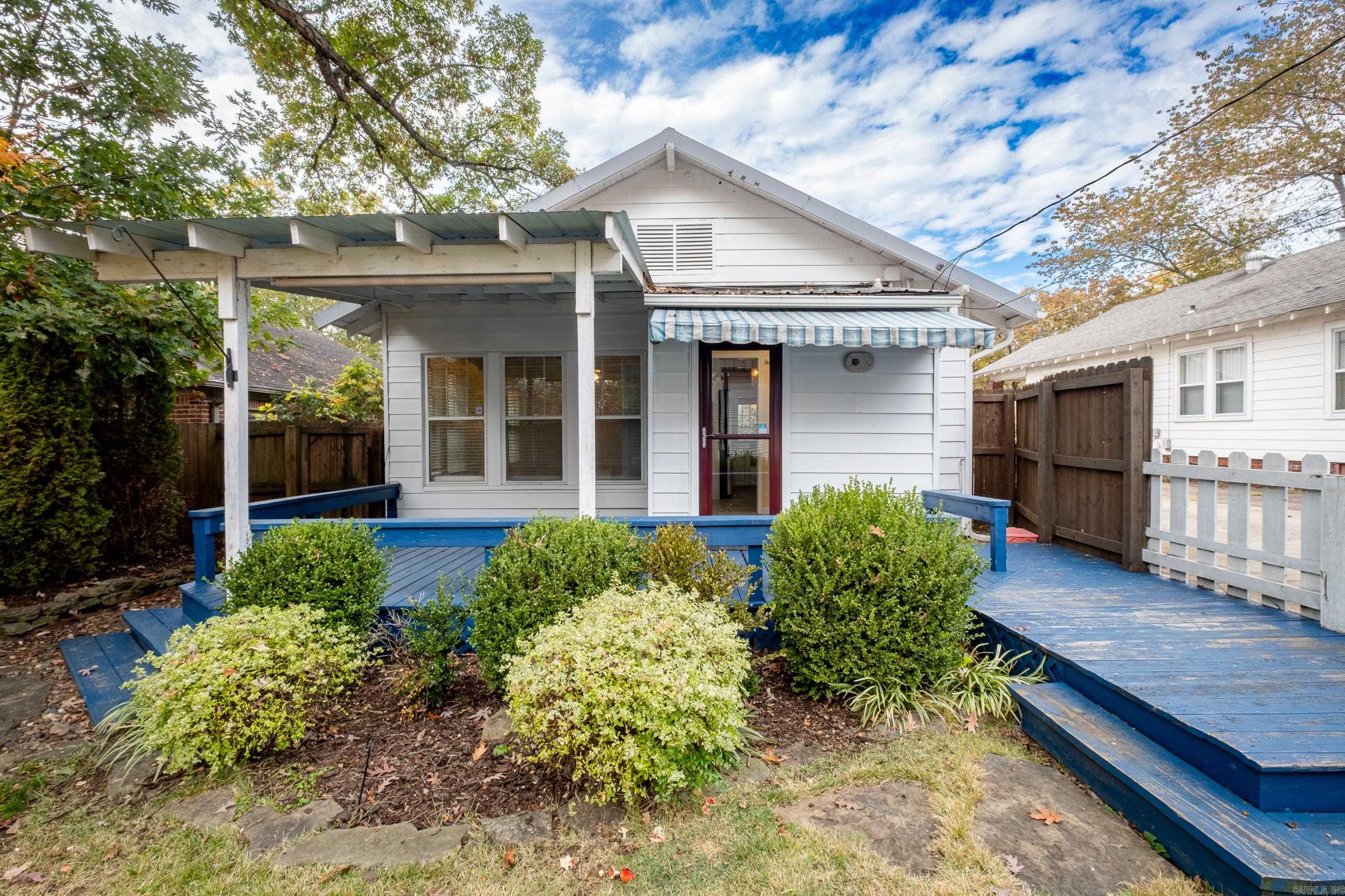 2017 N Garfield Street