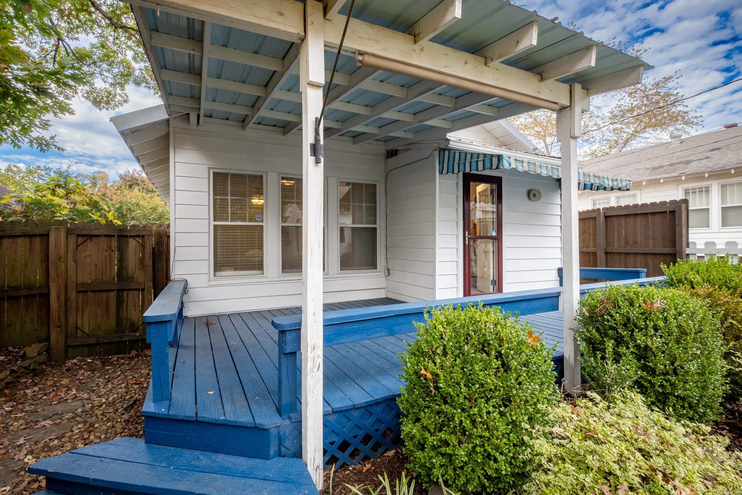 2017 N Garfield Street