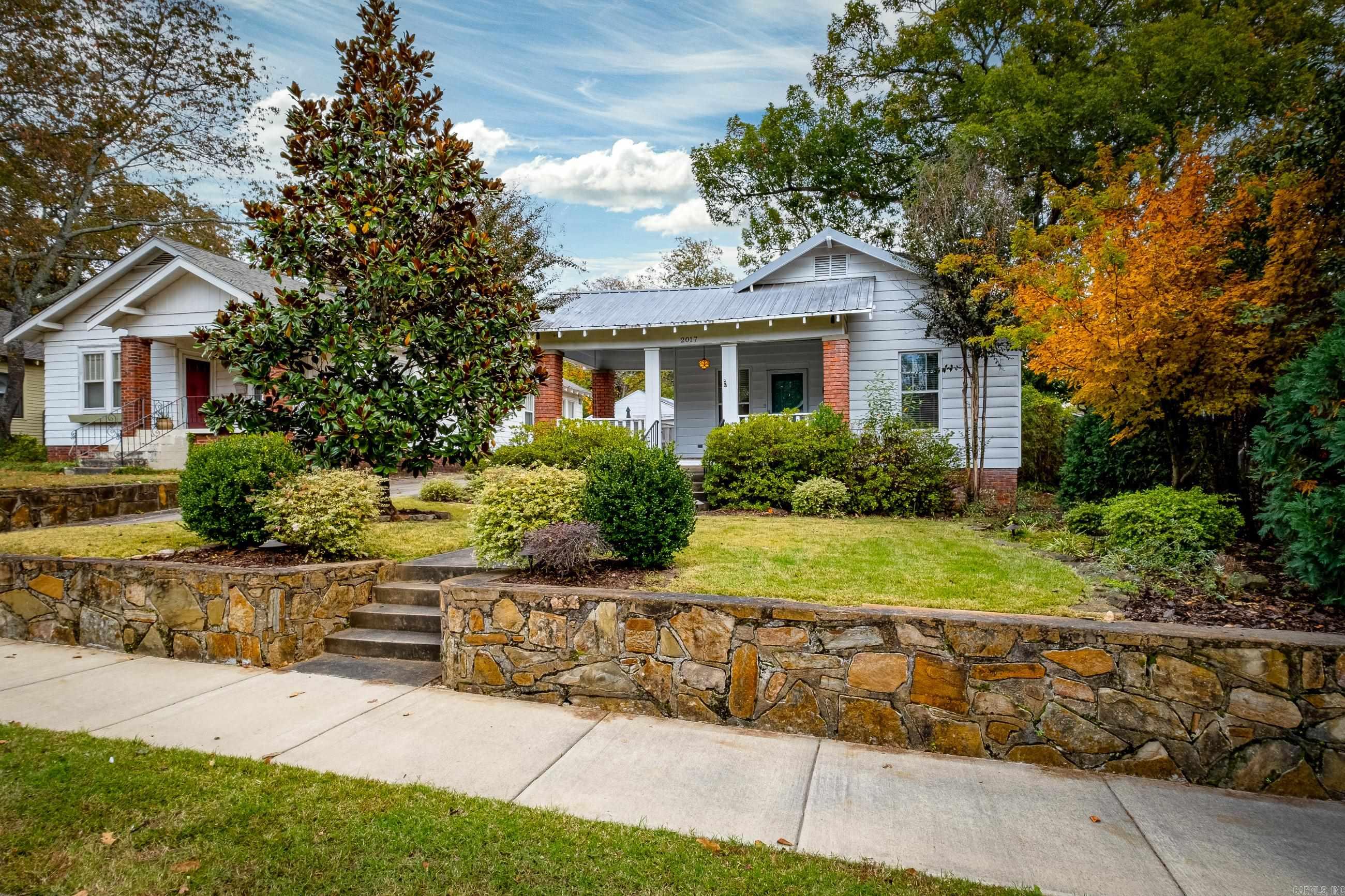 2017 N Garfield Street