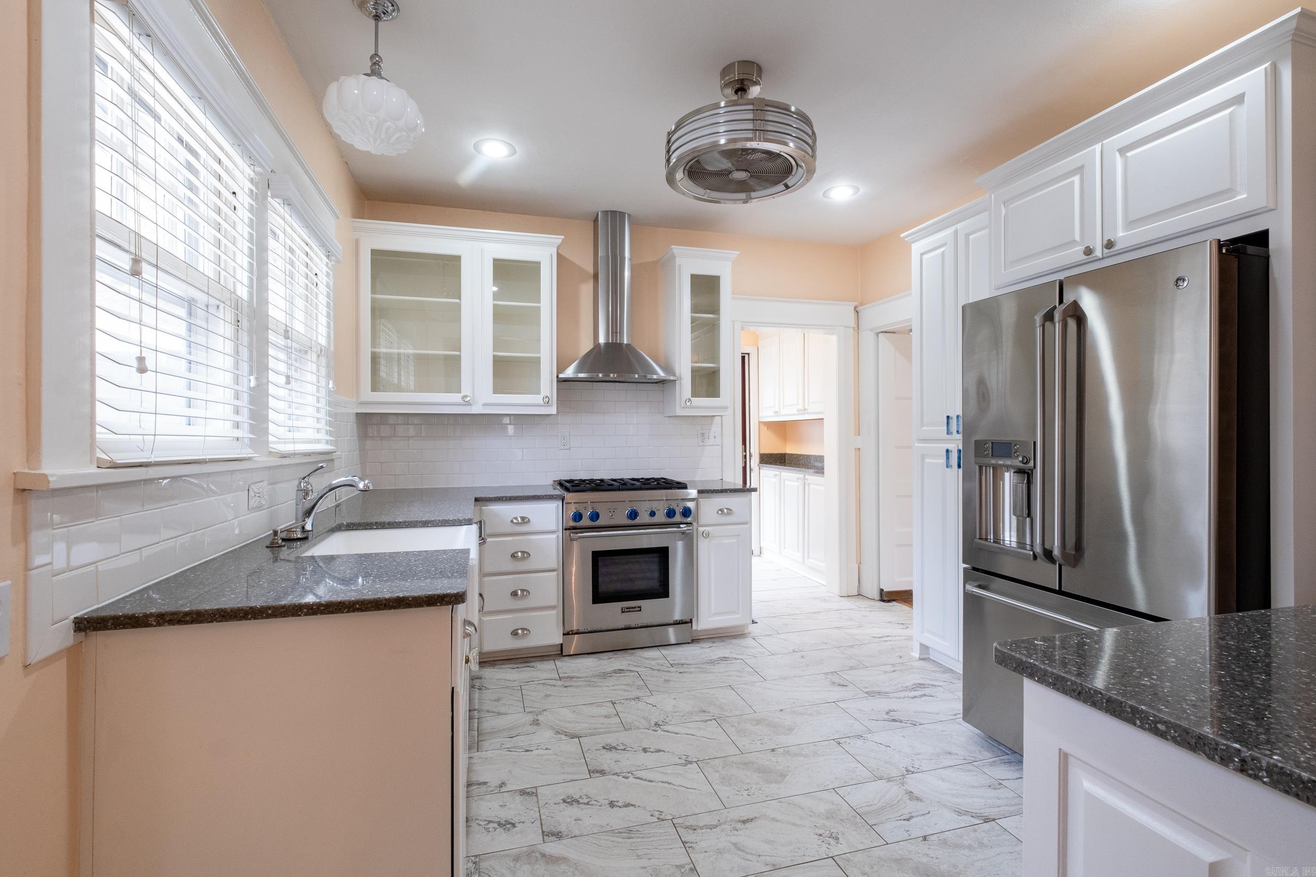 2017 N Garfield Street