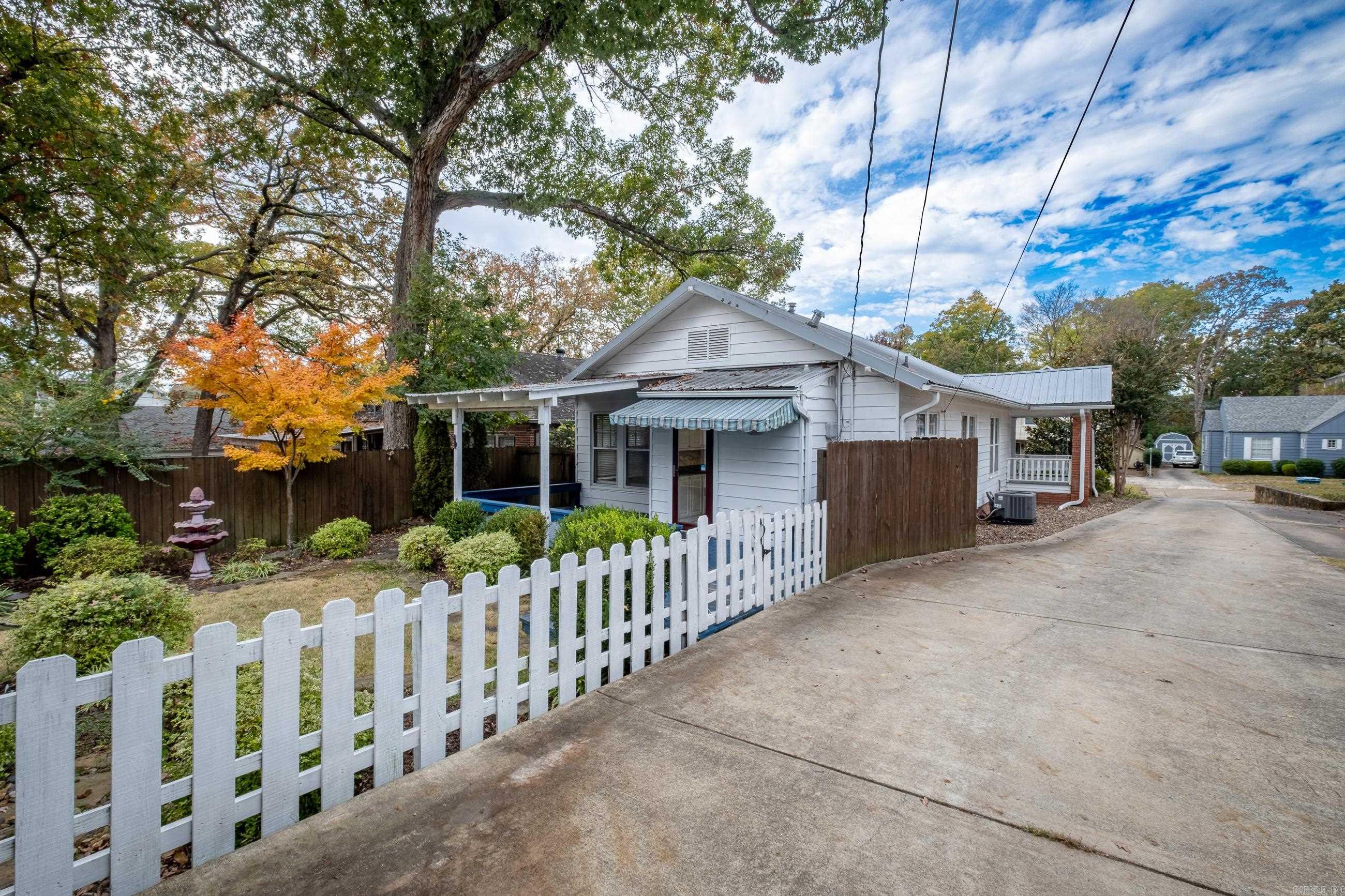 2017 N Garfield Street