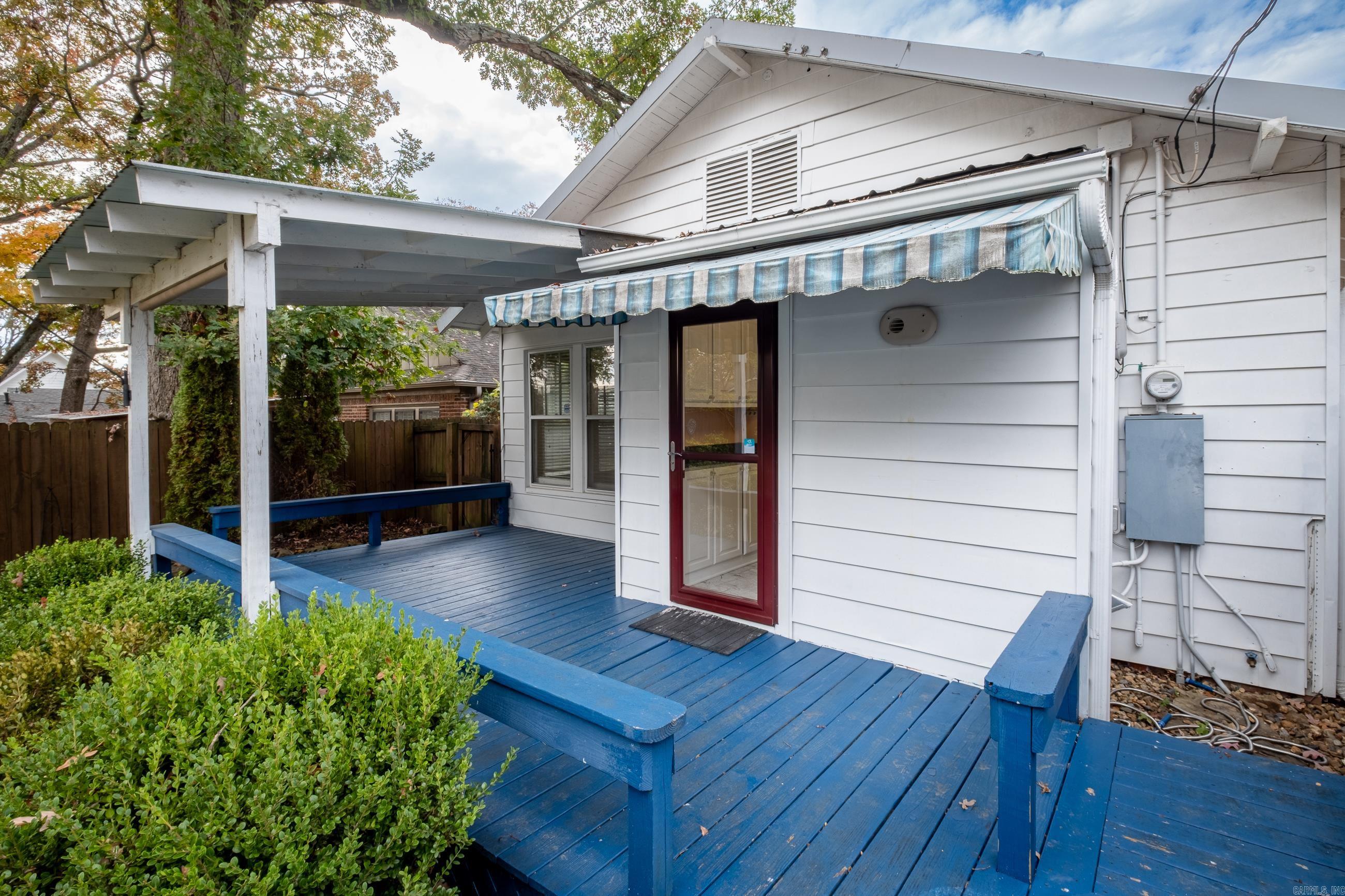 2017 N Garfield Street