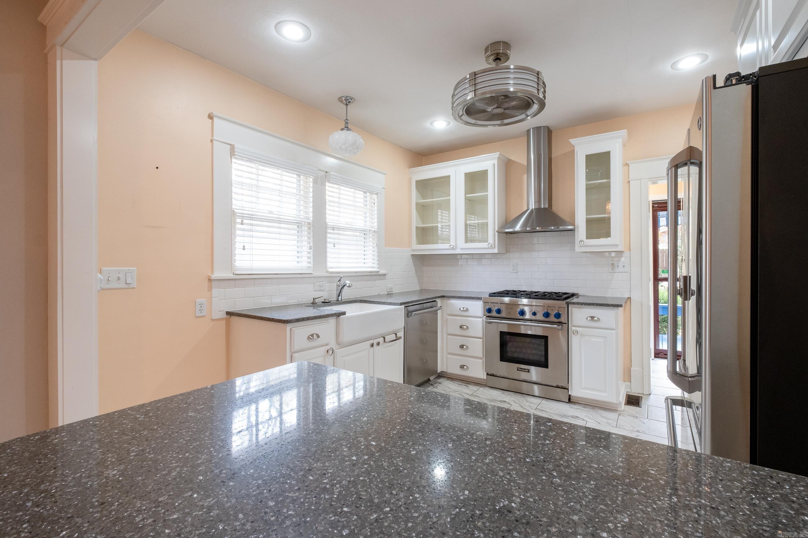 2017 N Garfield Street