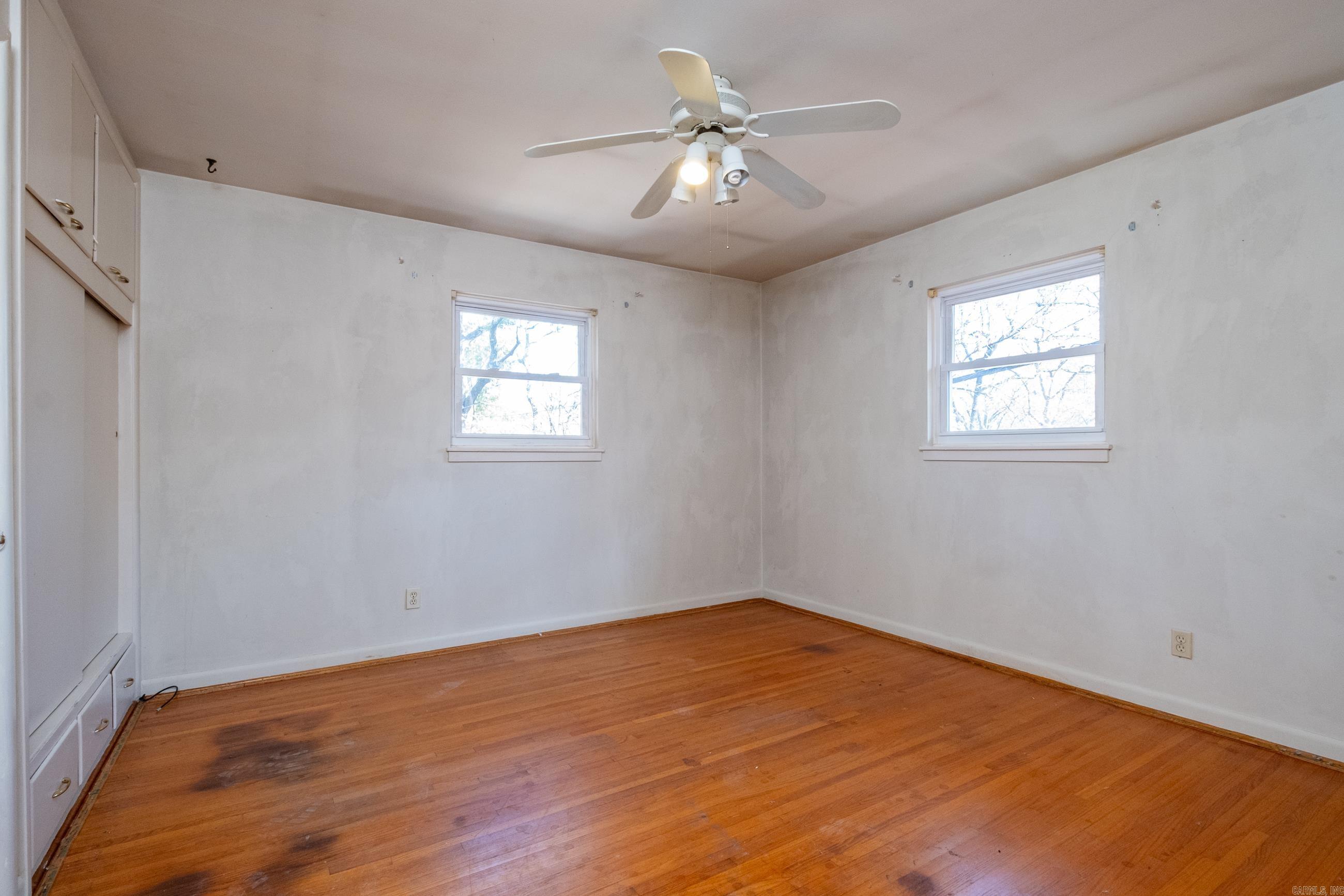 1607 Grove Hill Road