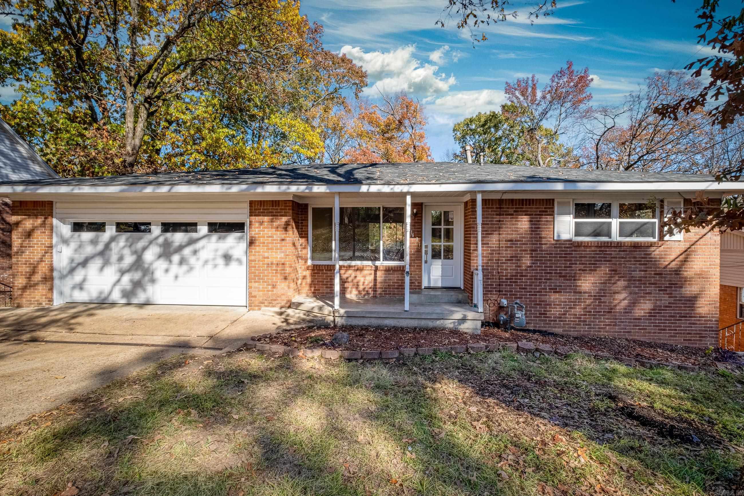 1607 Grove Hill Road