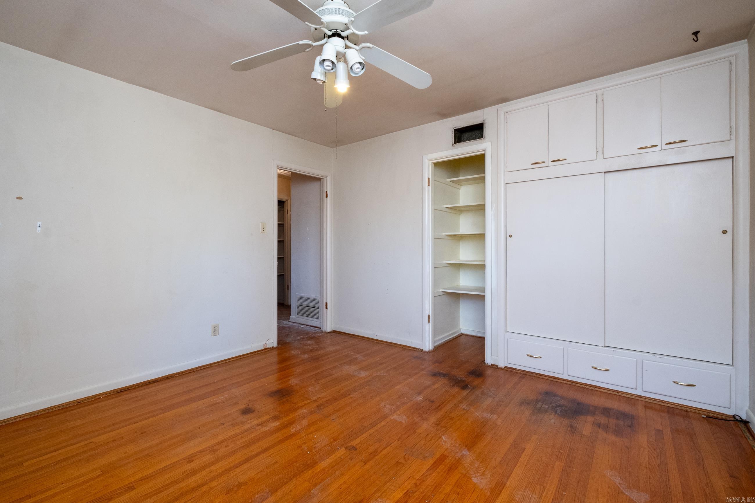 1607 Grove Hill Road