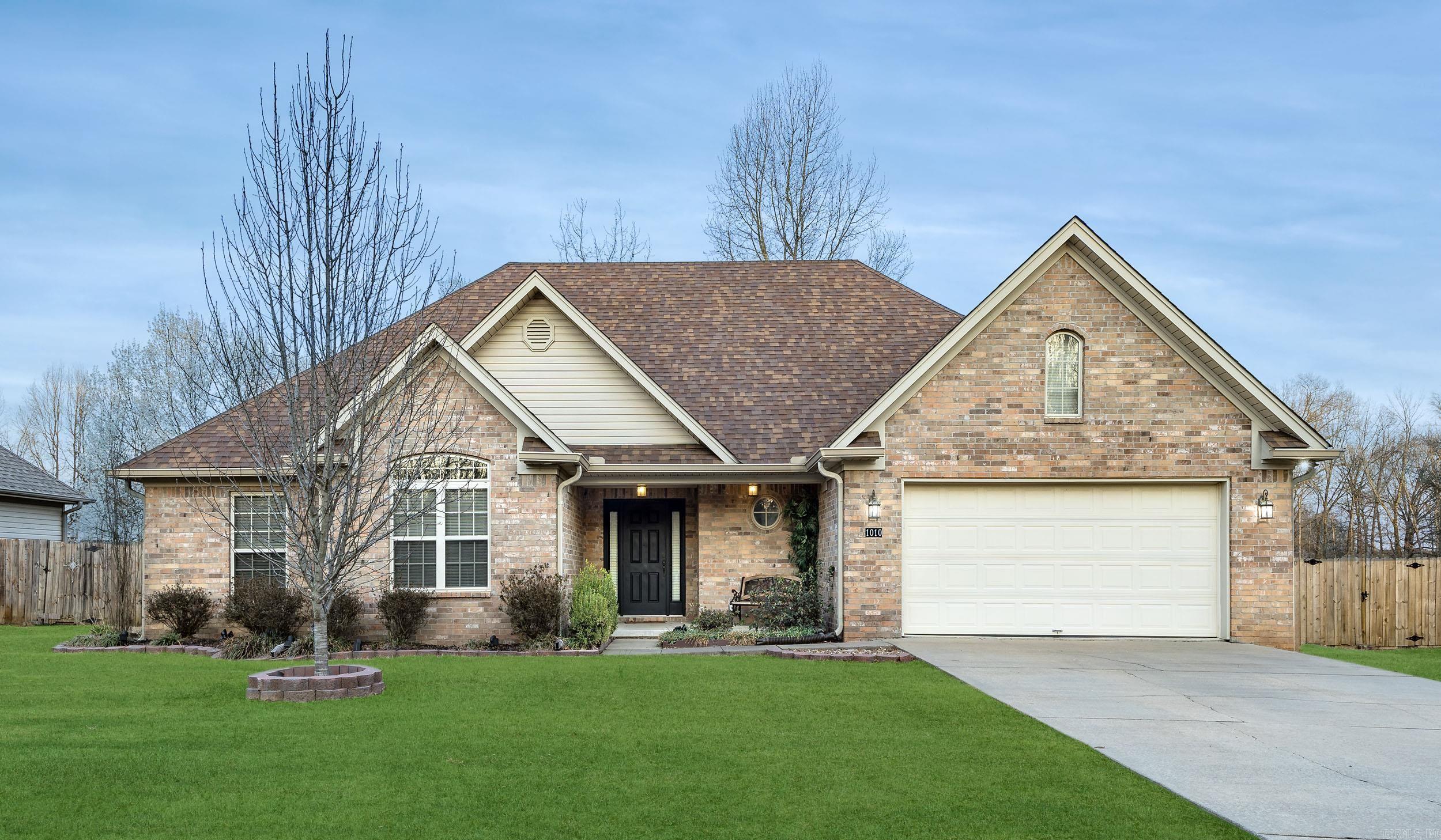 1010 Golden Hills Drive