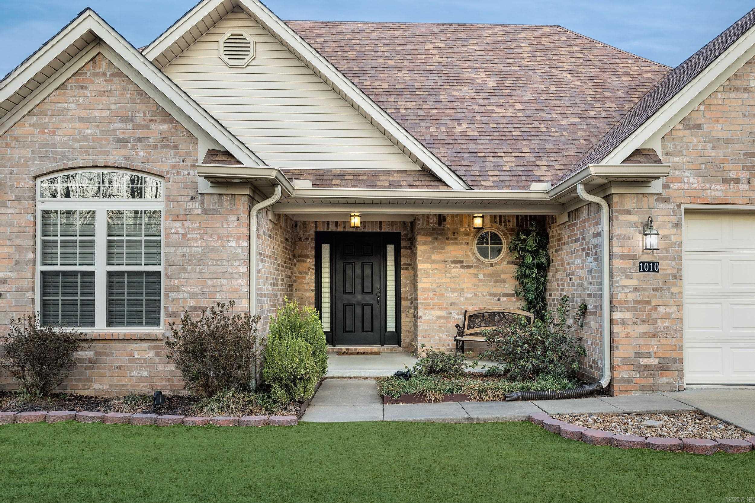 1010 Golden Hills Drive