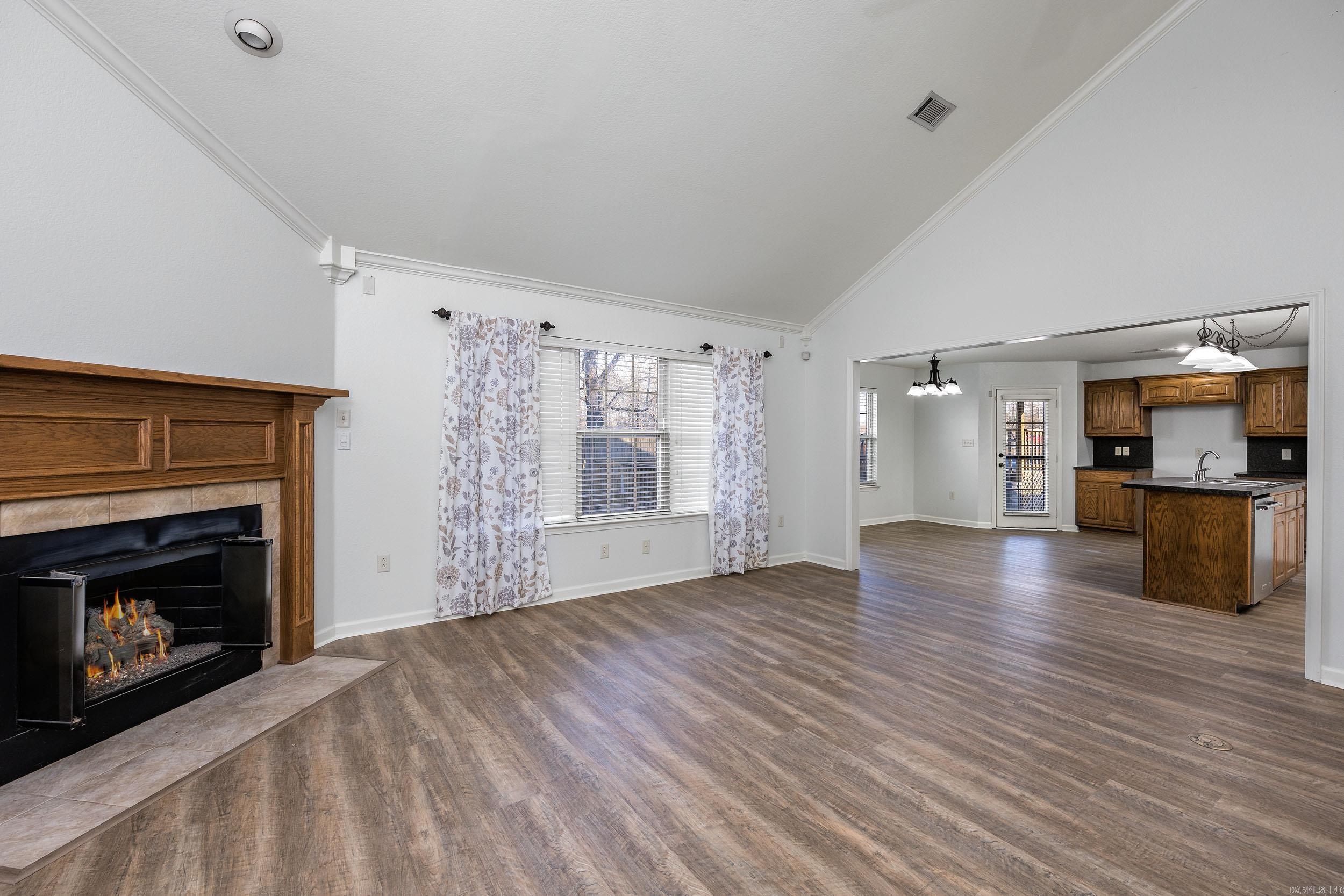 1010 Golden Hills Drive