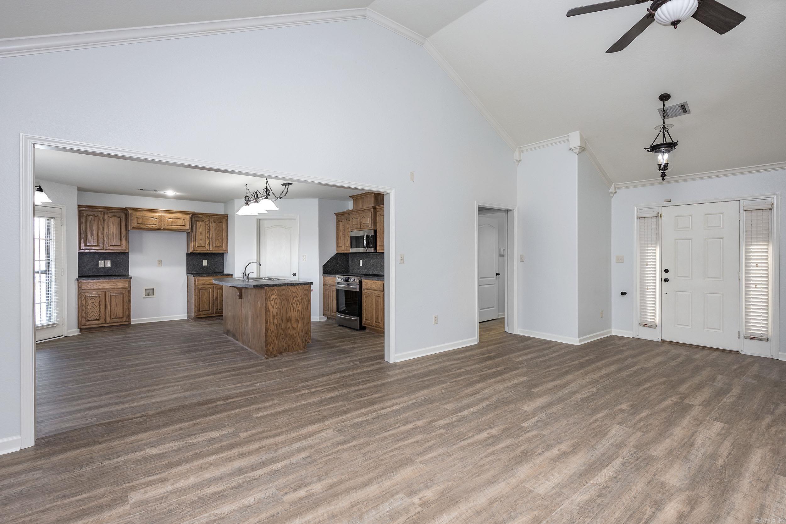 1010 Golden Hills Drive