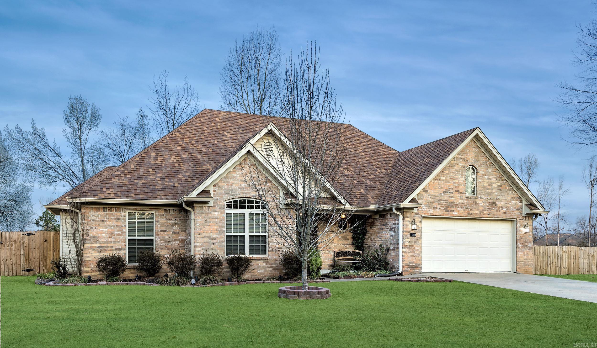 1010 Golden Hills Drive