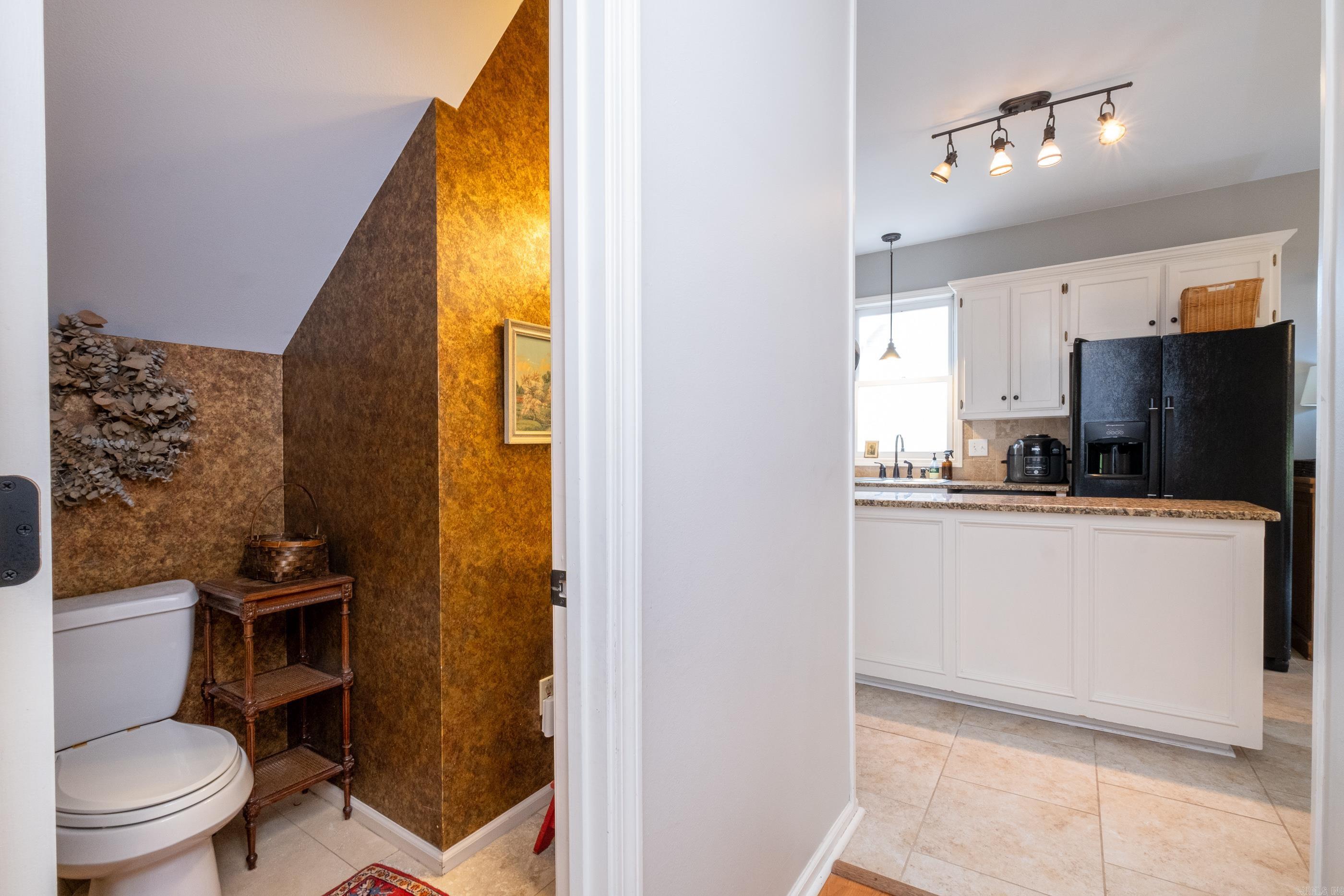 83 Saint Thomas Court