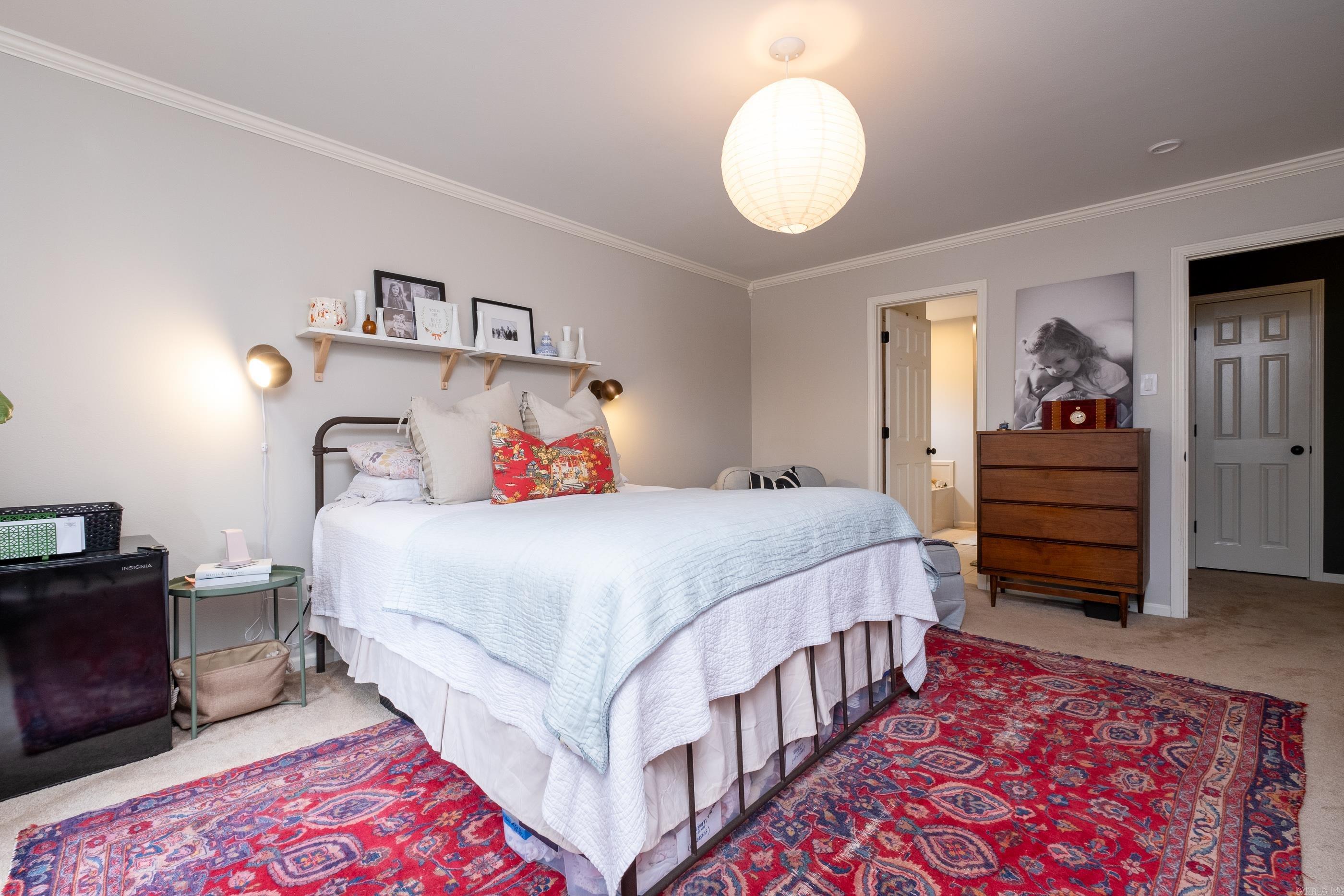 83 Saint Thomas Court