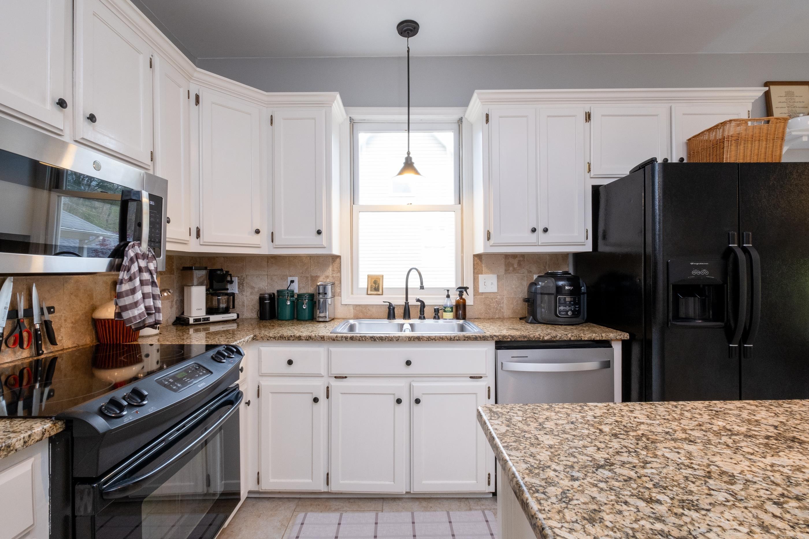 83 Saint Thomas Court