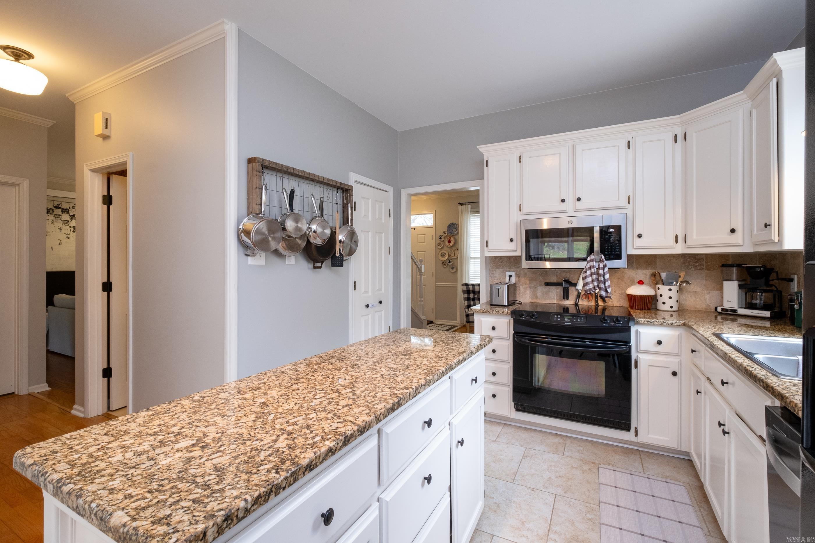 83 Saint Thomas Court