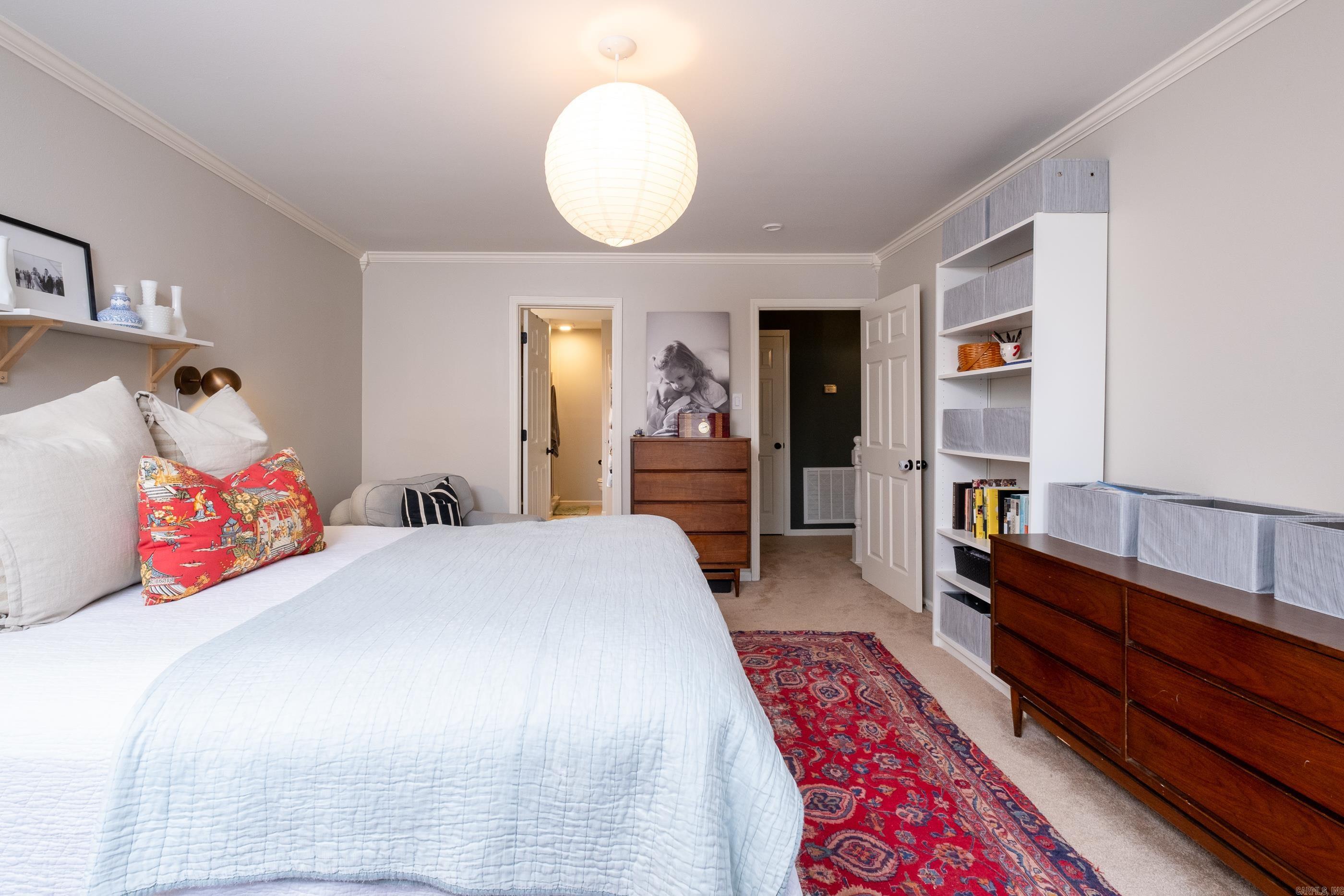 83 Saint Thomas Court