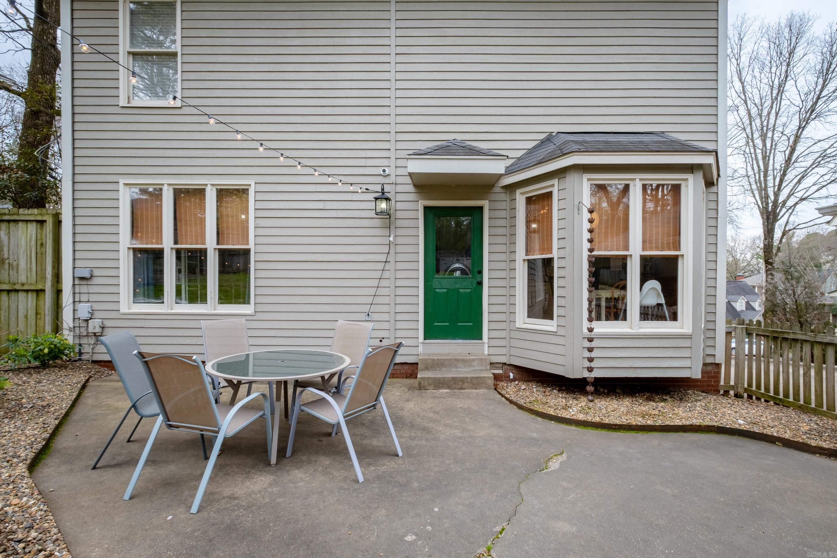 83 Saint Thomas Court