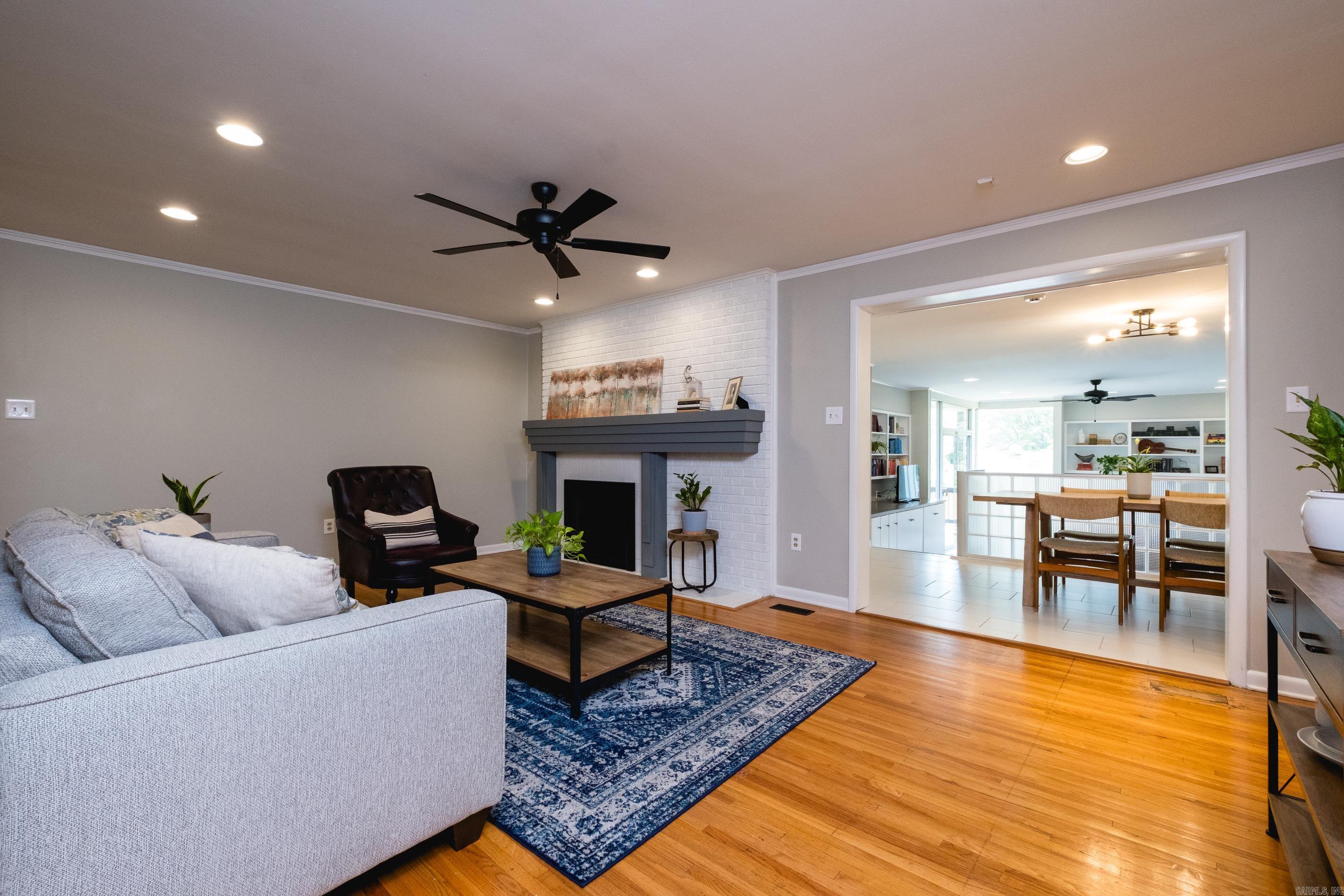 4509 Crestline Drive