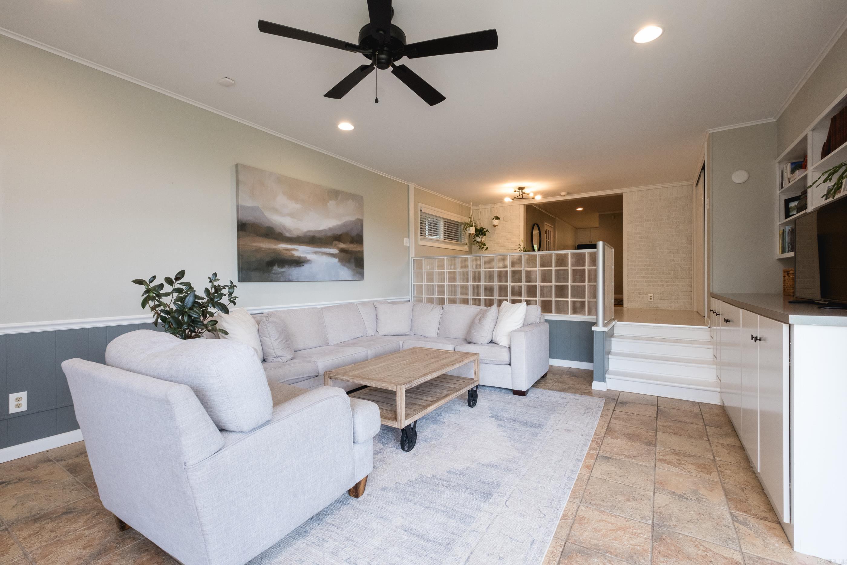 4509 Crestline Drive