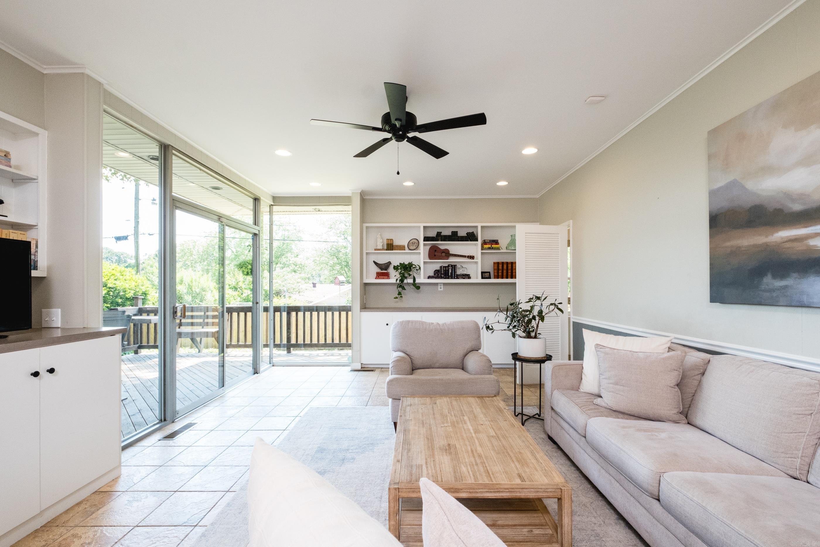 4509 Crestline Drive