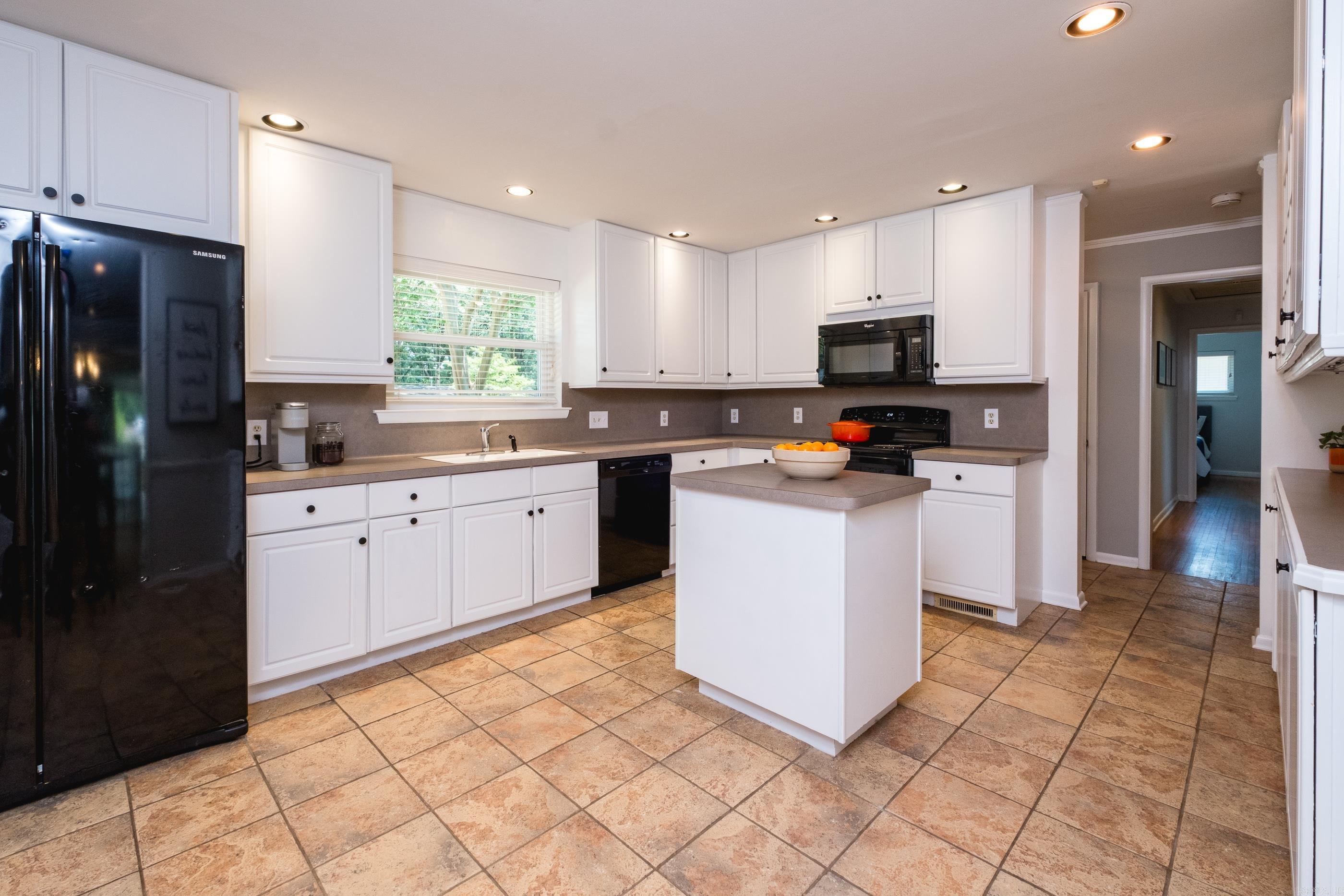 4509 Crestline Drive