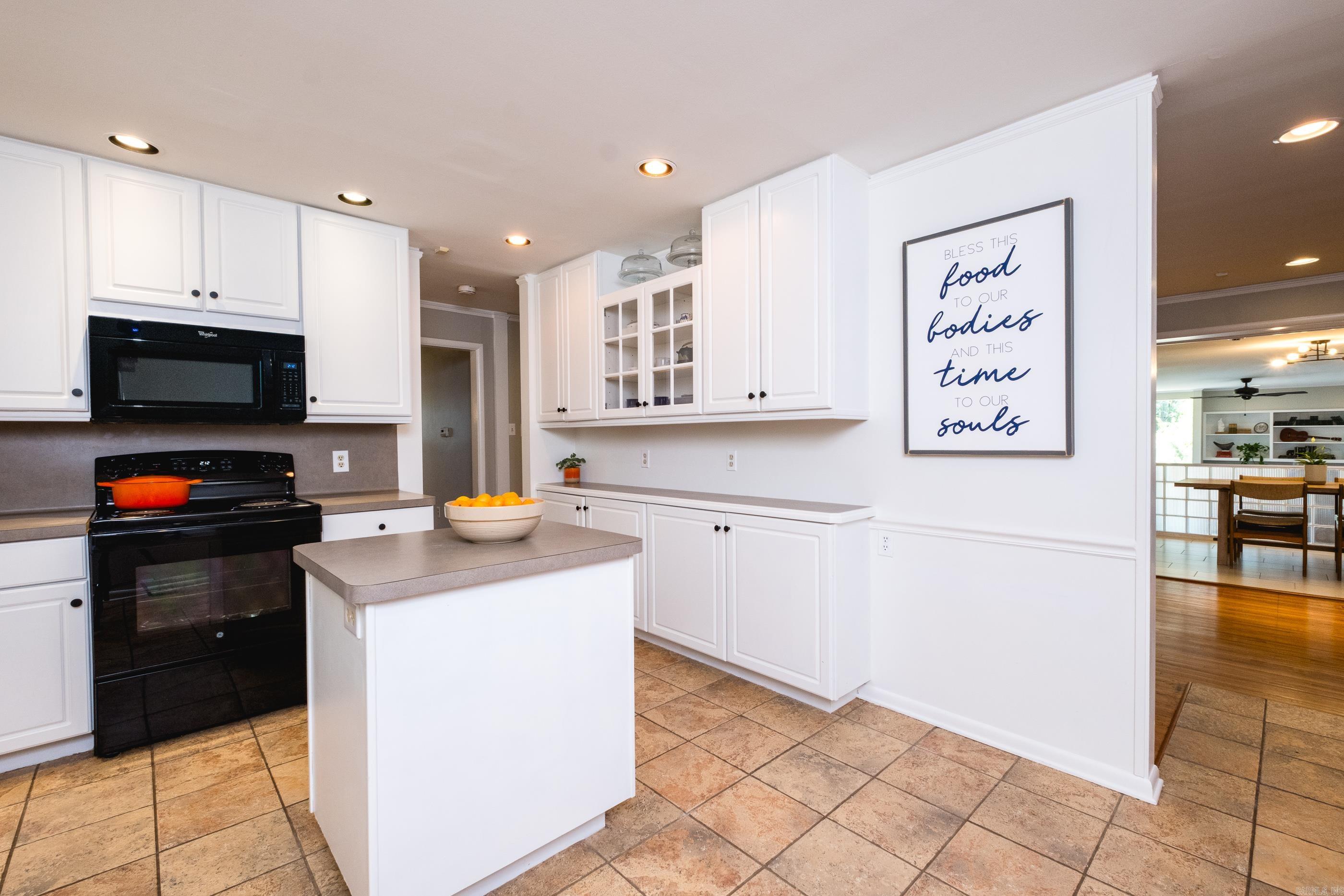 4509 Crestline Drive