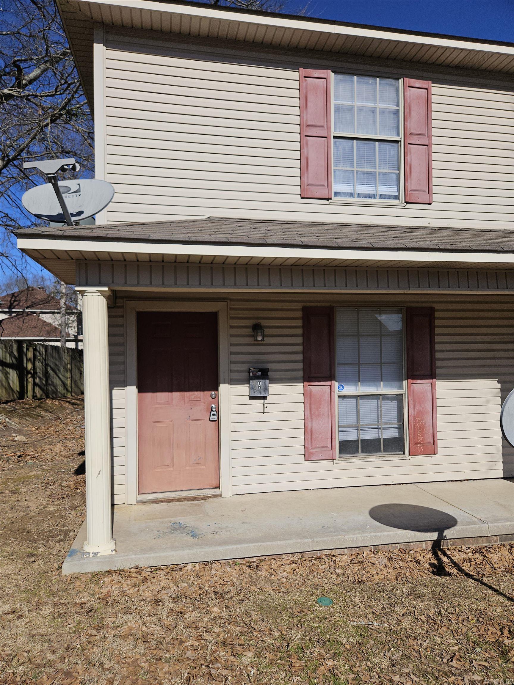 8700-8702 White Rock Lane