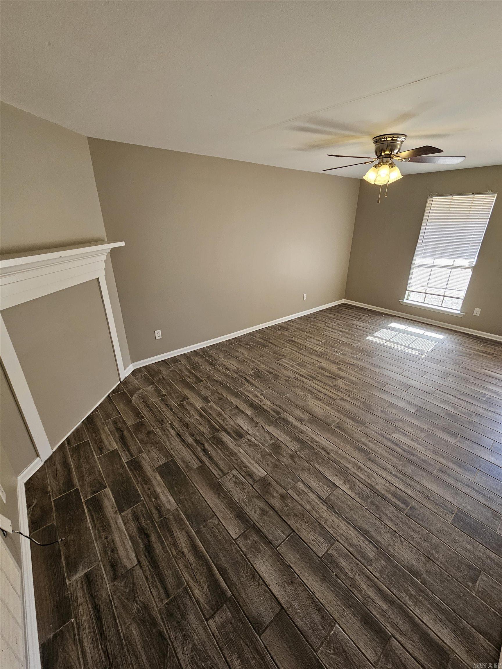8700-8702 White Rock Lane