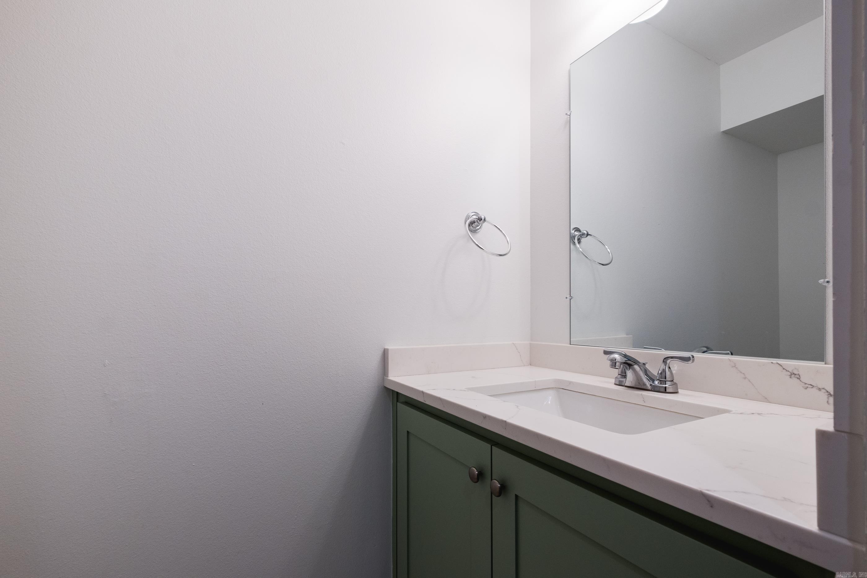 1003 Beacon Hill Cove